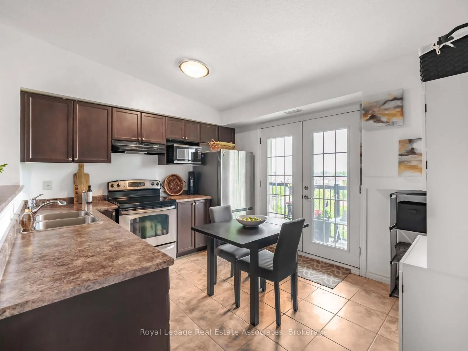 Photo 7 of Unit 405, 1390 Main Street E, Milton, Dempsey — HOMEH