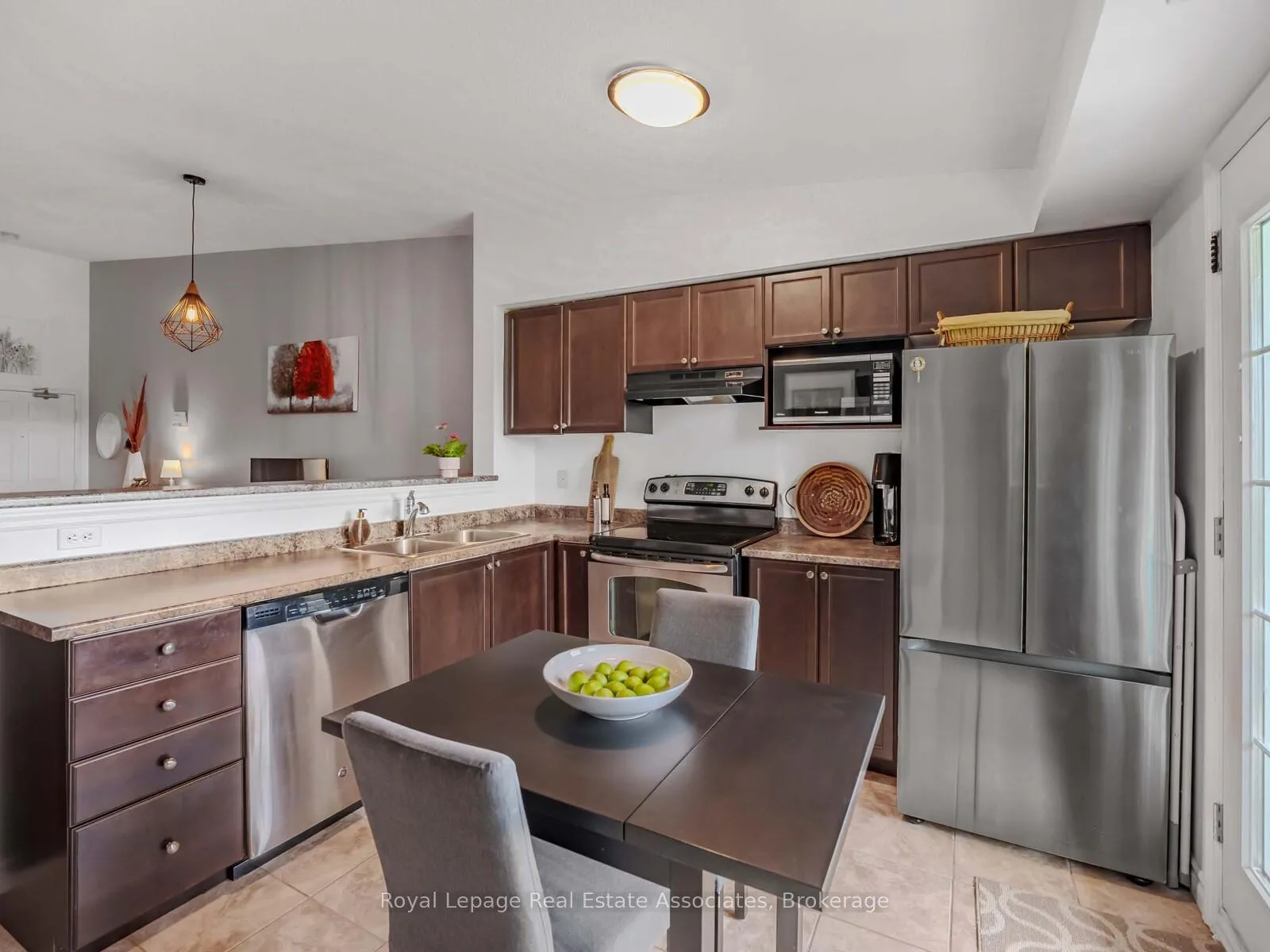 Photo 9 of Unit 405, 1390 Main Street E, Milton, Dempsey — HOMEH