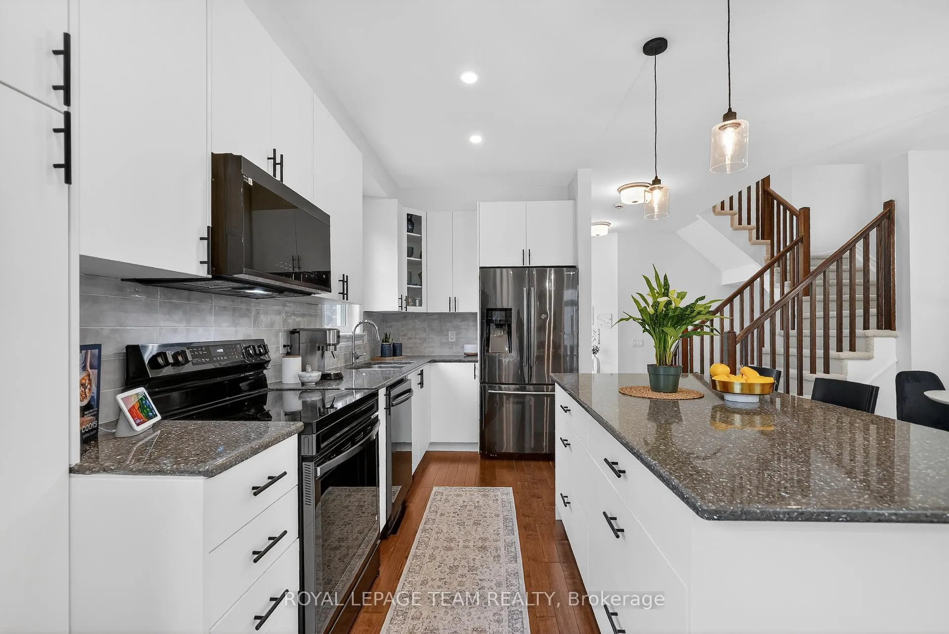Photo 9 of 138 Eric Maloney Way, Ottawa, Blossom Park/Kemp Park/Findlay Creek — HOMEH