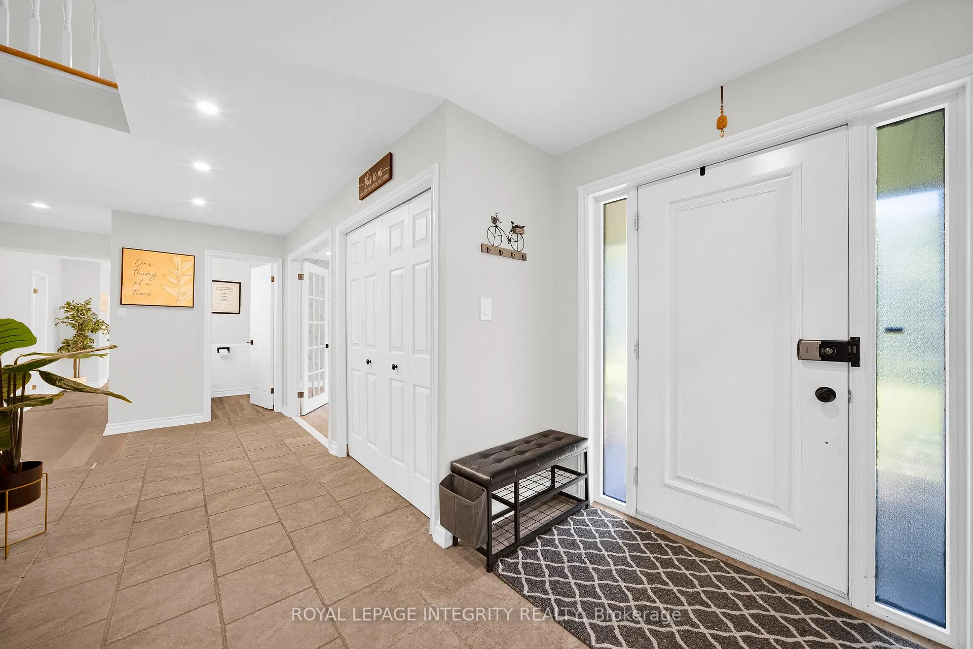 Photo 3 of 1218 Rideau Bend Crescent, Ottawa, Manotick East to Manotick Station — HOMEH