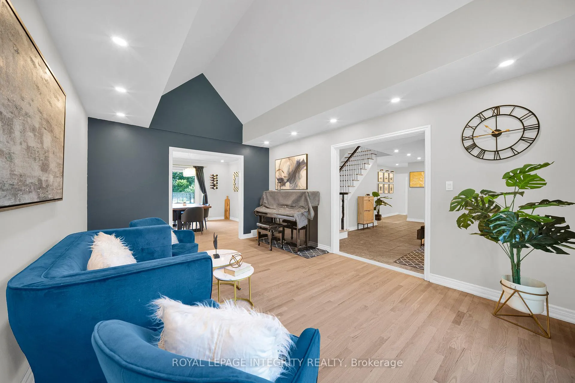 Photo 6 of 1218 Rideau Bend Crescent, Ottawa, Manotick East to Manotick Station — HOMEH