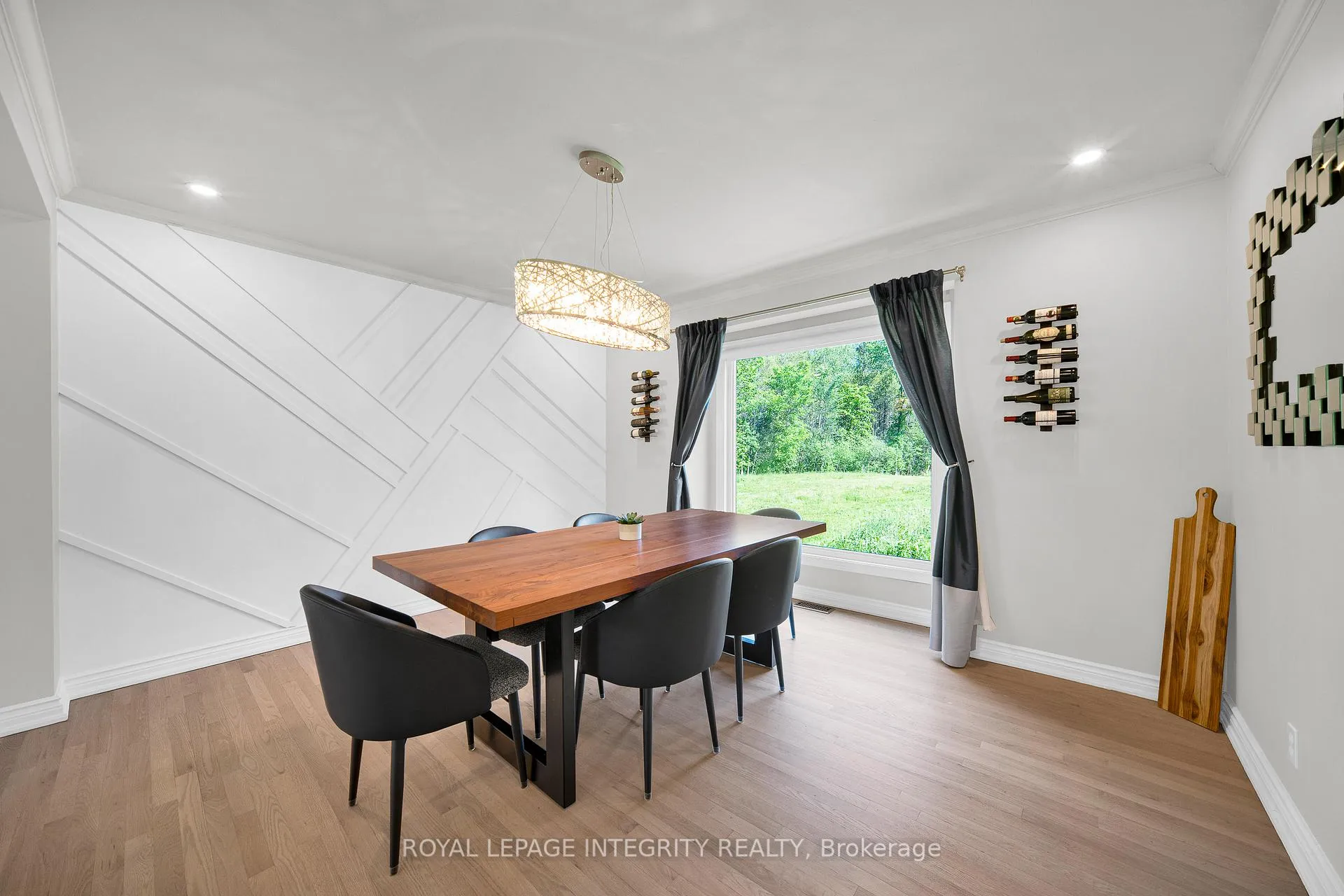 Photo 7 of 1218 Rideau Bend Crescent, Ottawa, Manotick East to Manotick Station — HOMEH