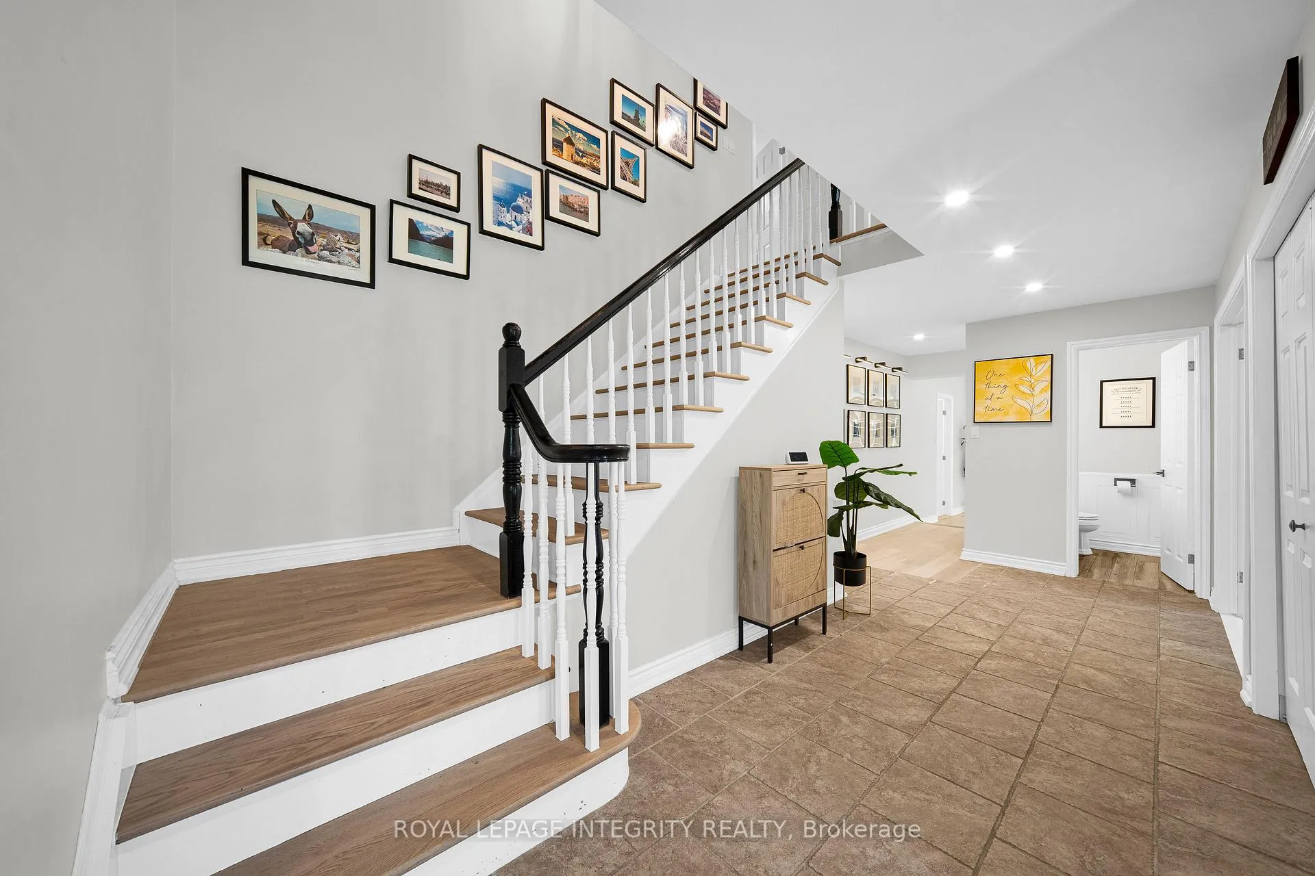 Photo 9 of 1218 Rideau Bend Crescent, Ottawa, Manotick East to Manotick Station — HOMEH