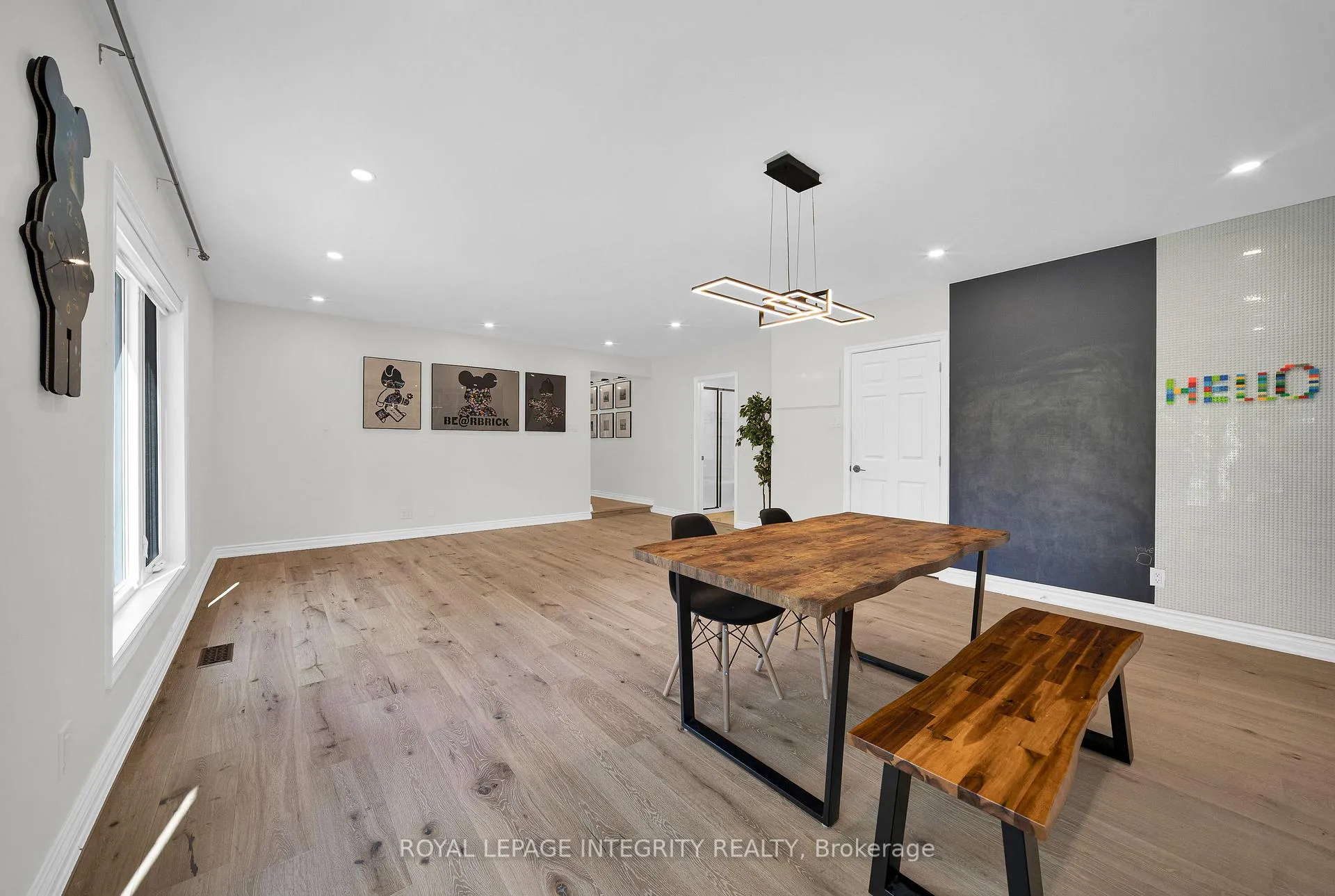 Photo 13 of 1218 Rideau Bend Crescent, Ottawa, Manotick East to Manotick Station — HOMEH