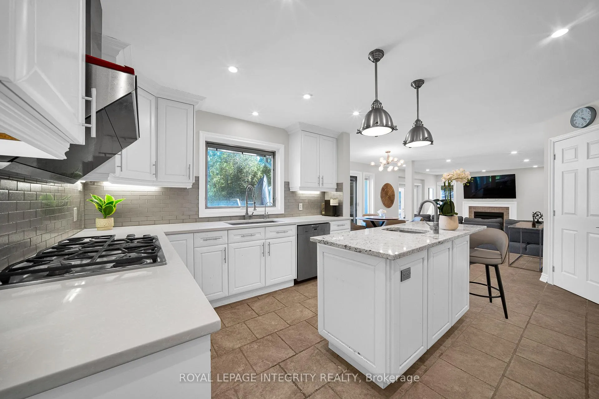 Photo 15 of 1218 Rideau Bend Crescent, Ottawa, Manotick East to Manotick Station — HOMEH