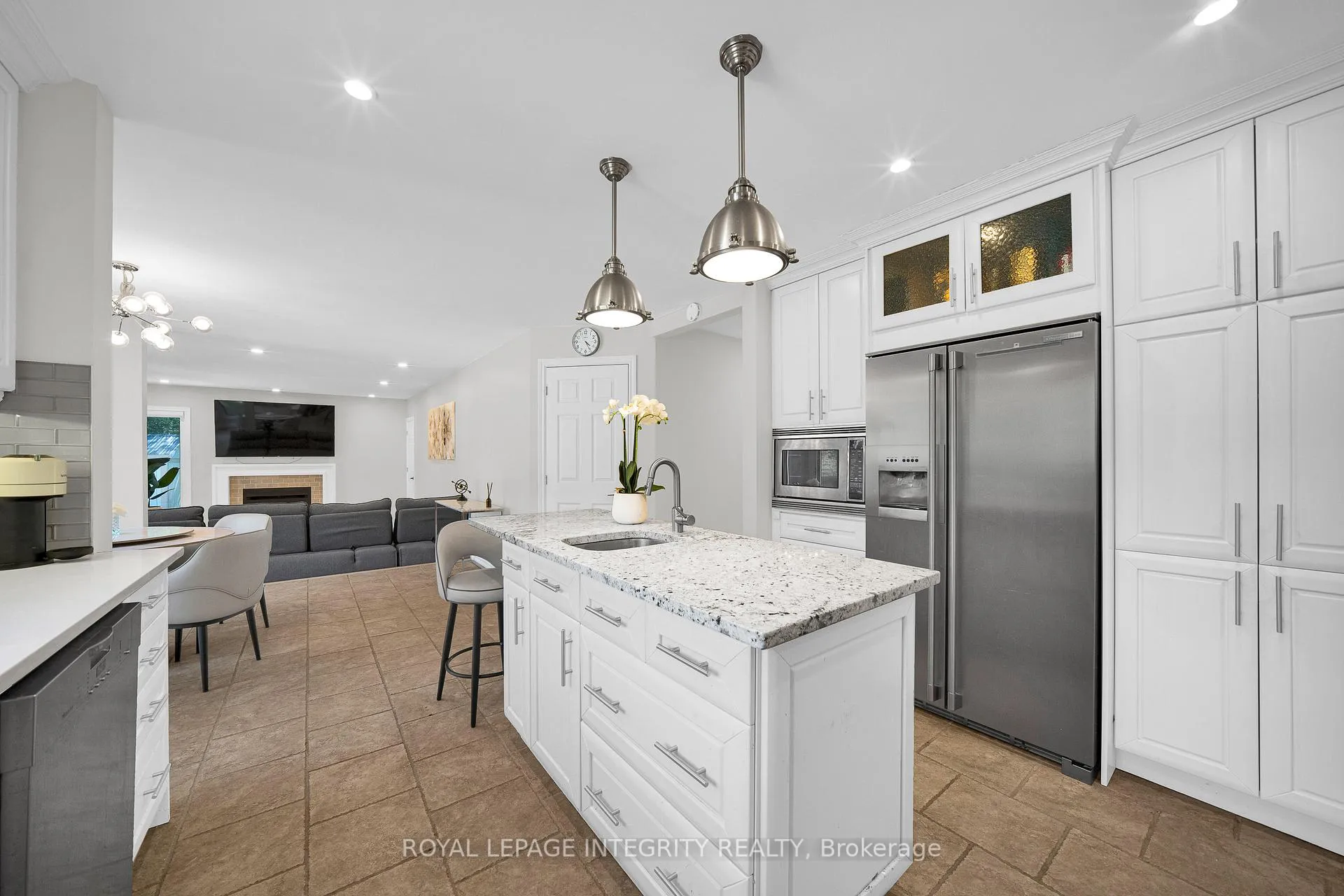Photo 16 of 1218 Rideau Bend Crescent, Ottawa, Manotick East to Manotick Station — HOMEH