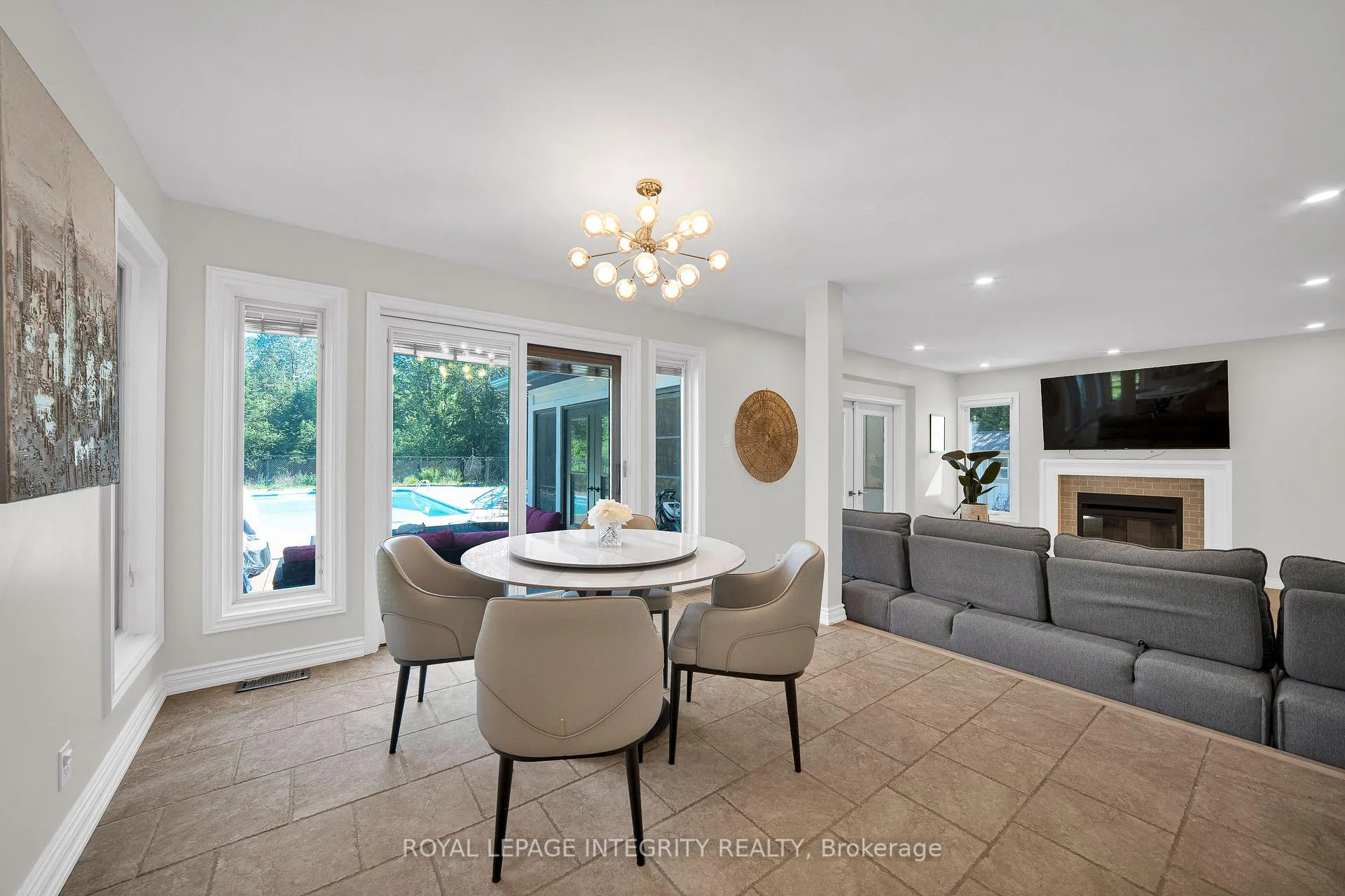 Photo 18 of 1218 Rideau Bend Crescent, Ottawa, Manotick East to Manotick Station — HOMEH