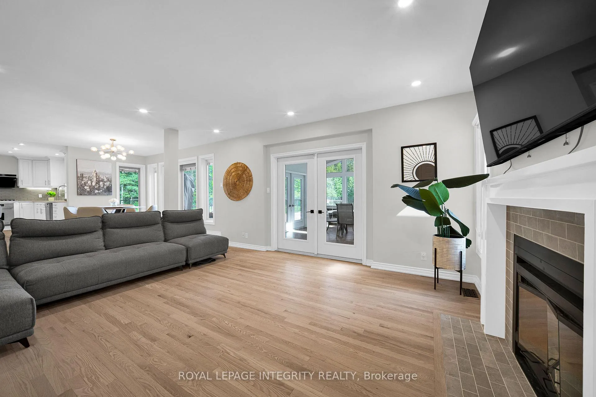 Photo 21 of 1218 Rideau Bend Crescent, Ottawa, Manotick East to Manotick Station — HOMEH