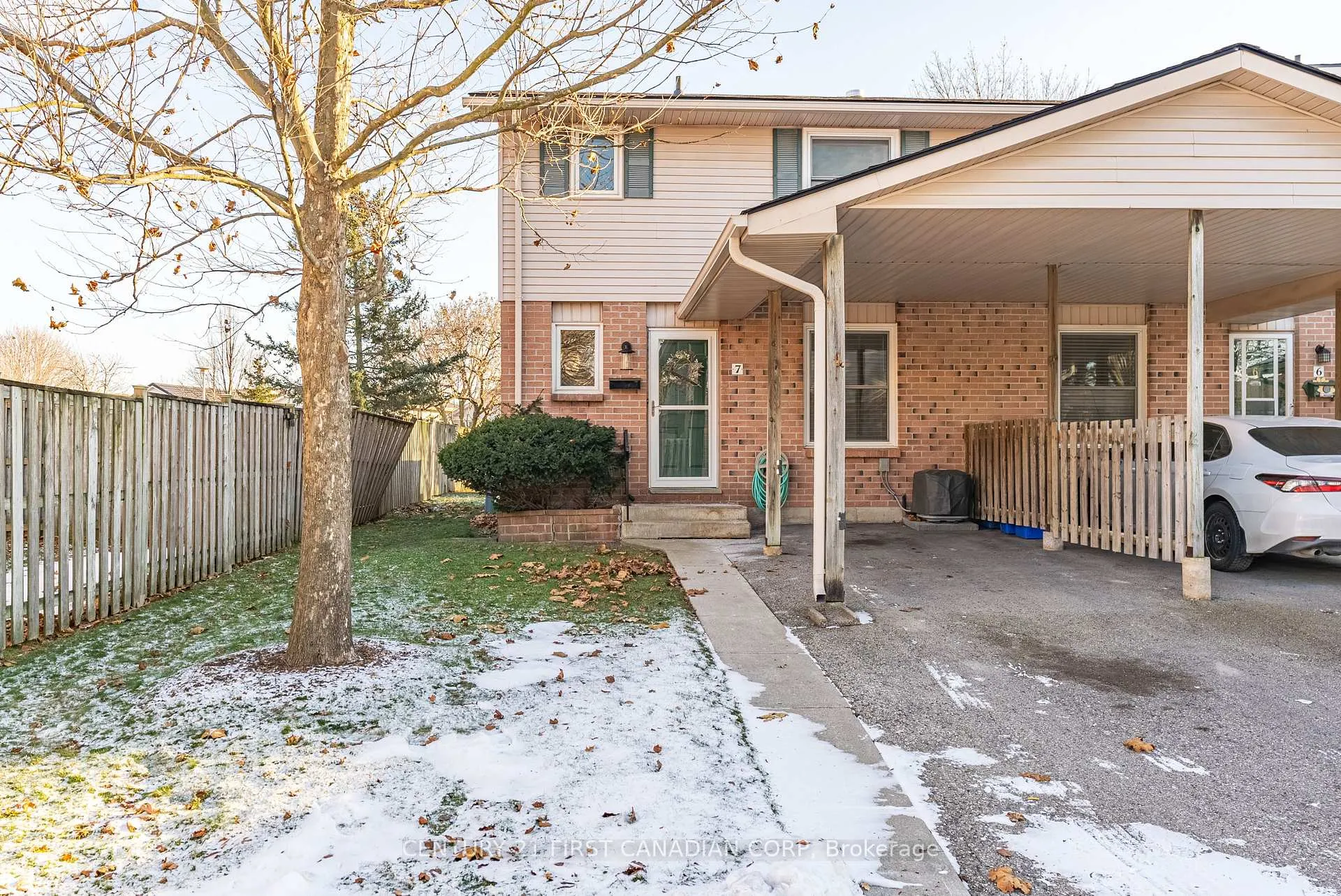 Photo 3 of Unit Unit 7, 160 Conway Drive, London, South X — HOMEH