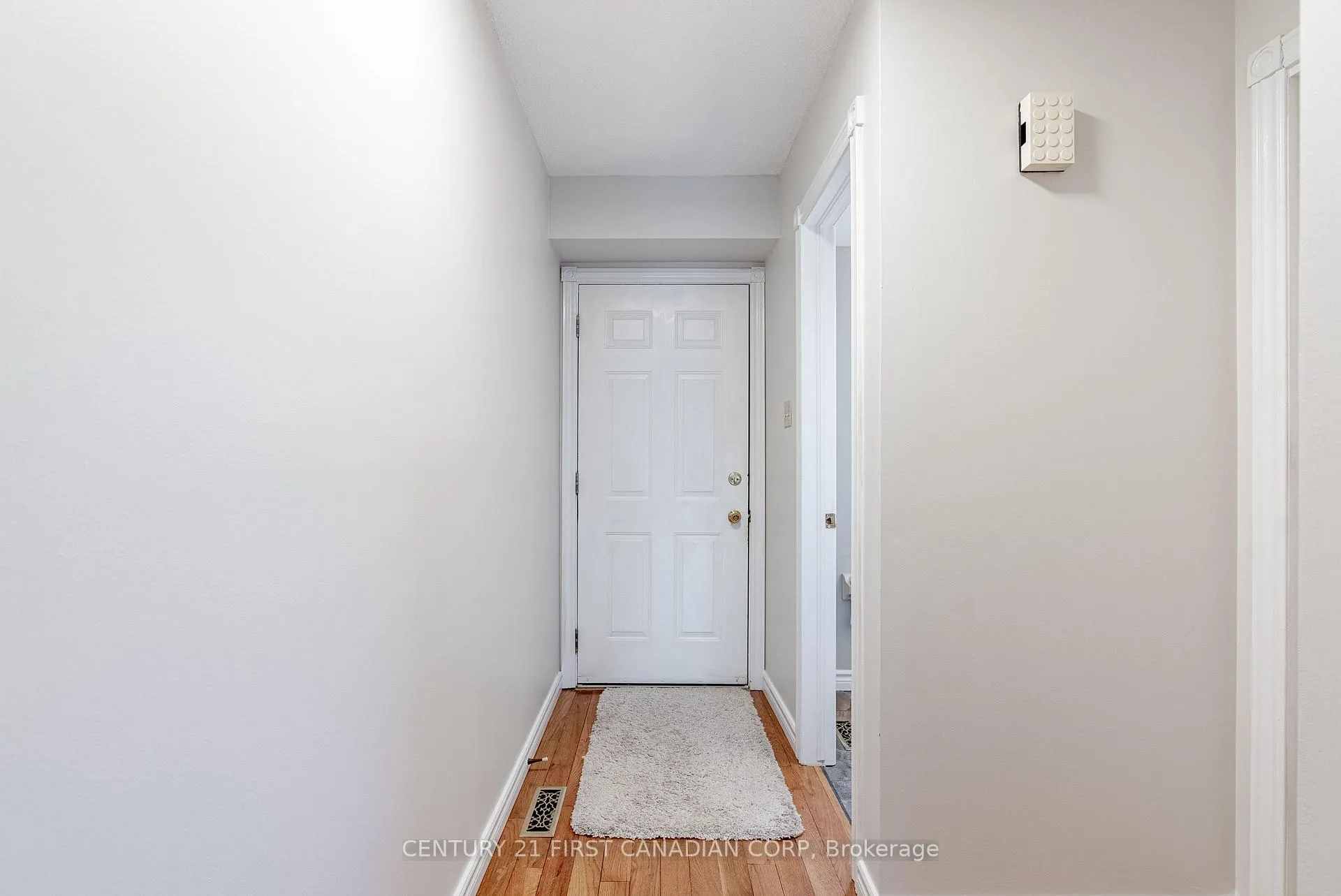 Photo 6 of Unit Unit 7, 160 Conway Drive, London, South X — HOMEH