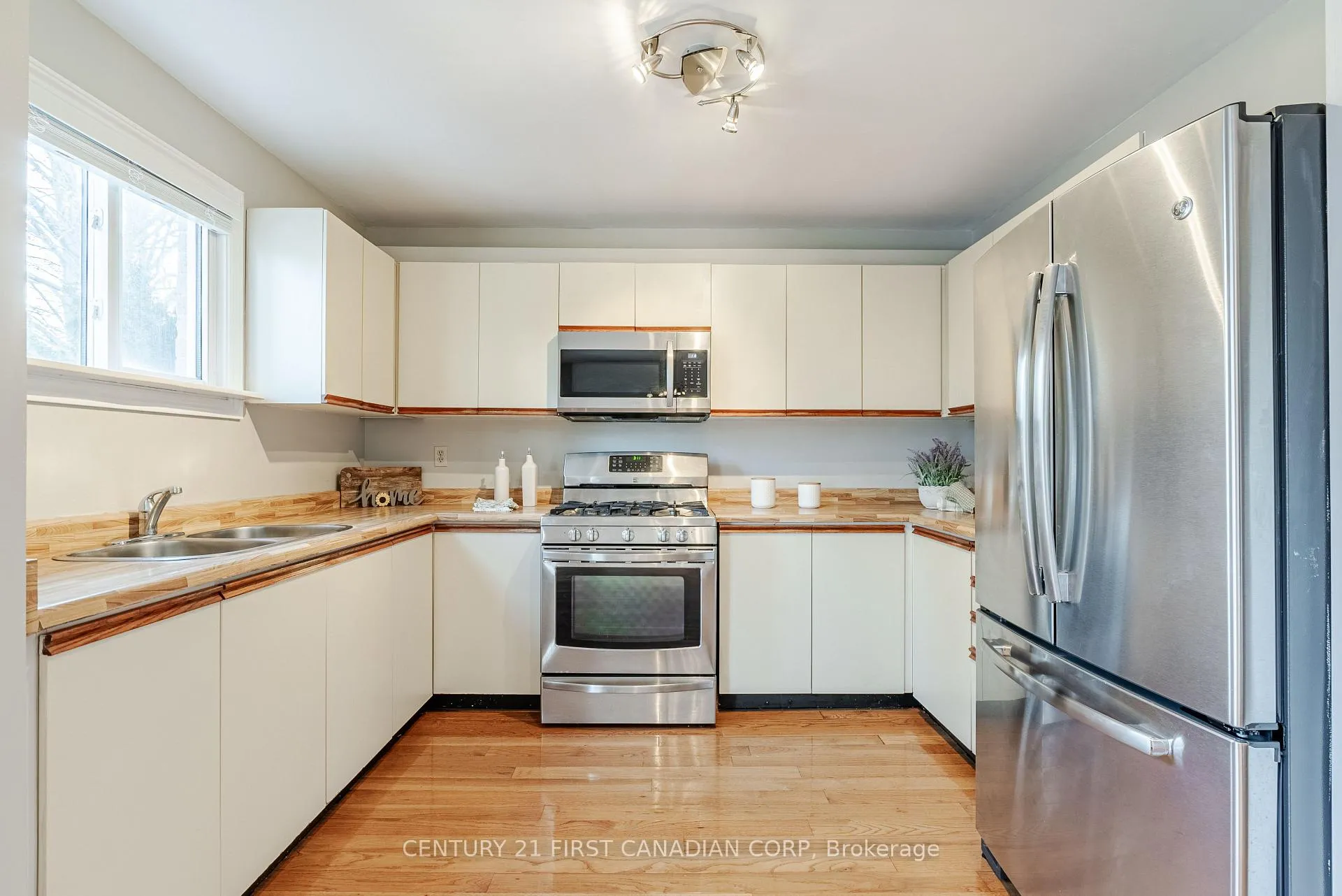Photo 14 of Unit Unit 7, 160 Conway Drive, London, South X — HOMEH