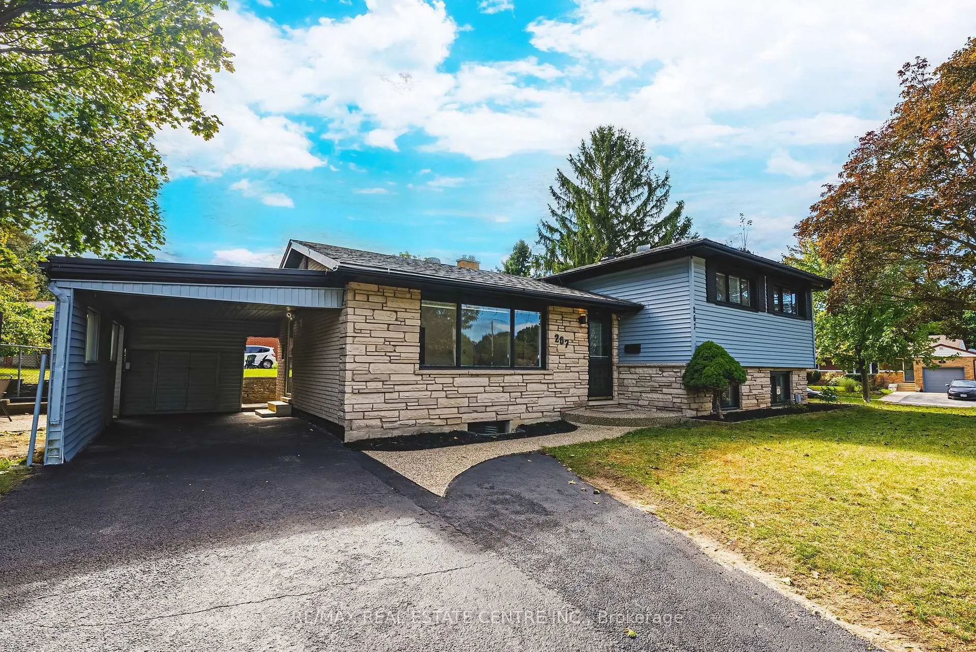Photo 1 of 267 Erb Street E, Waterloo, Fairfield — HOMEH