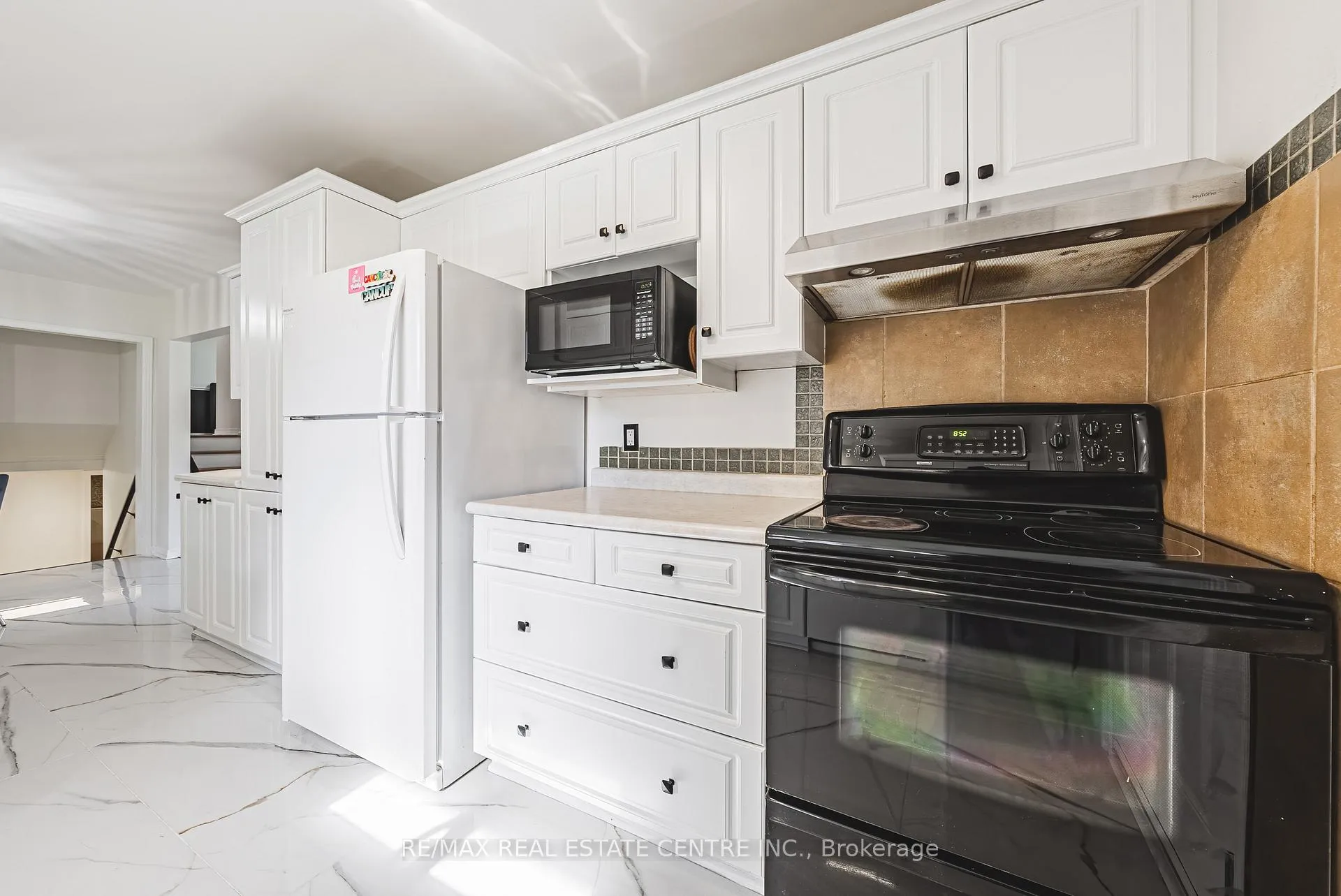 Photo 13 of 267 Erb Street E, Waterloo, Fairfield — HOMEH