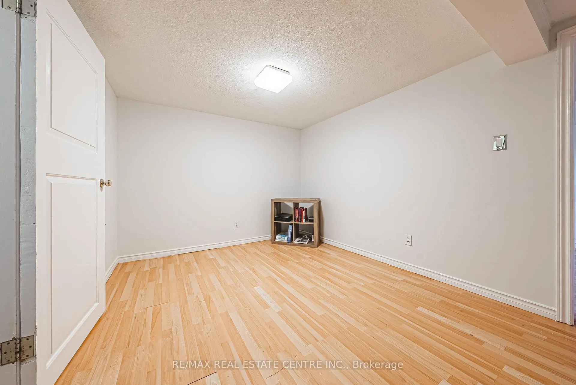 Photo 27 of 267 Erb Street E, Waterloo, Fairfield — HOMEH
