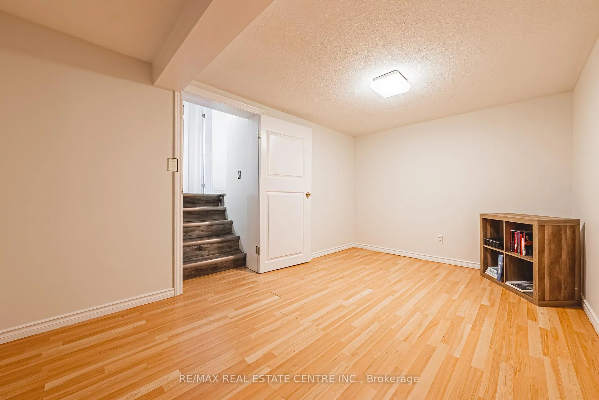 Photo 28 of 267 Erb Street E, Waterloo, Fairfield — HOMEH