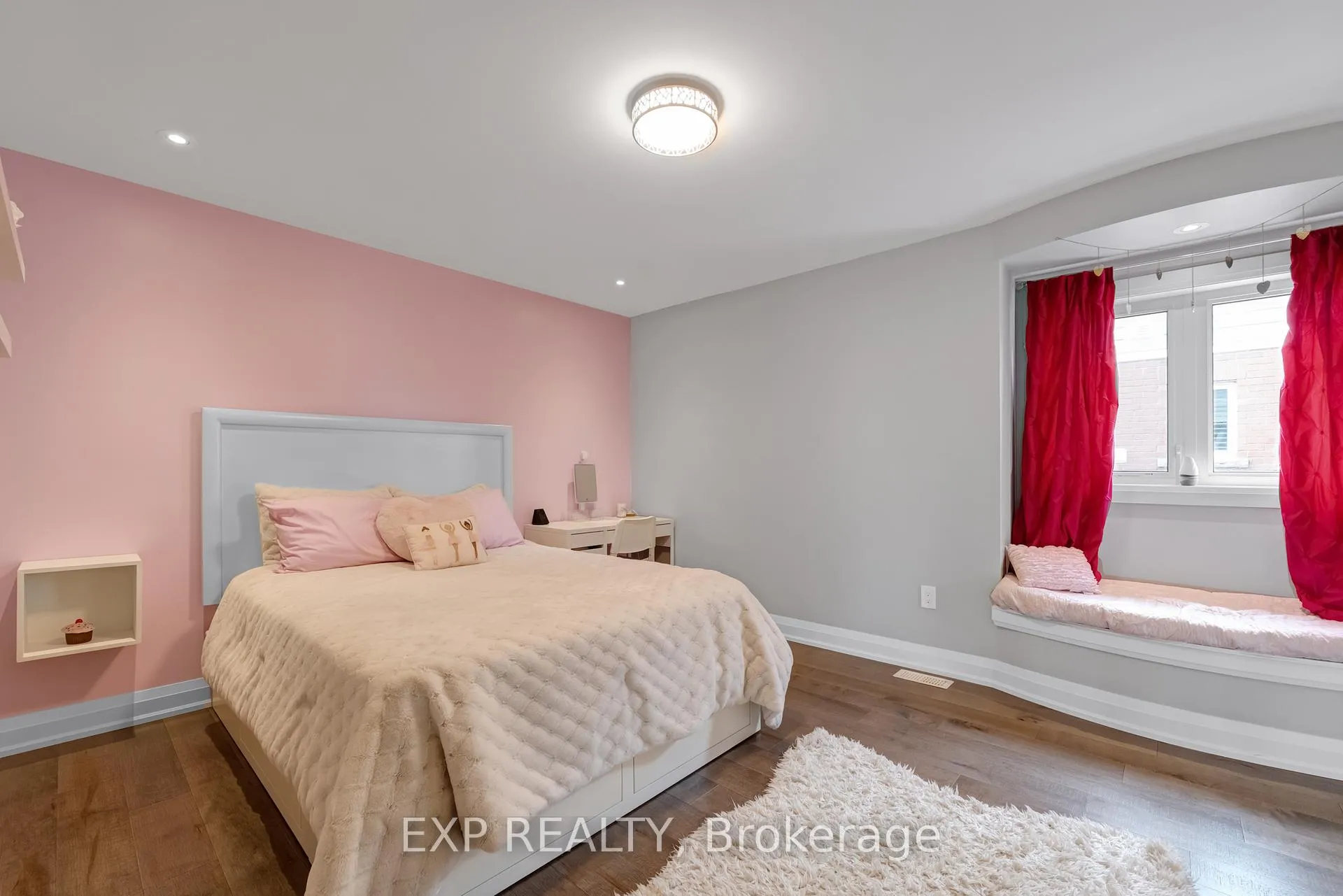 Photo 26 of 156 Degraaf Crescent, Aurora, Rural Aurora — HOMEH
