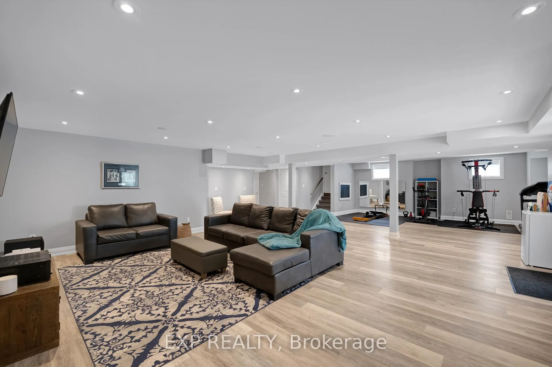 Photo 38 of 156 Degraaf Crescent, Aurora, Rural Aurora — HOMEH