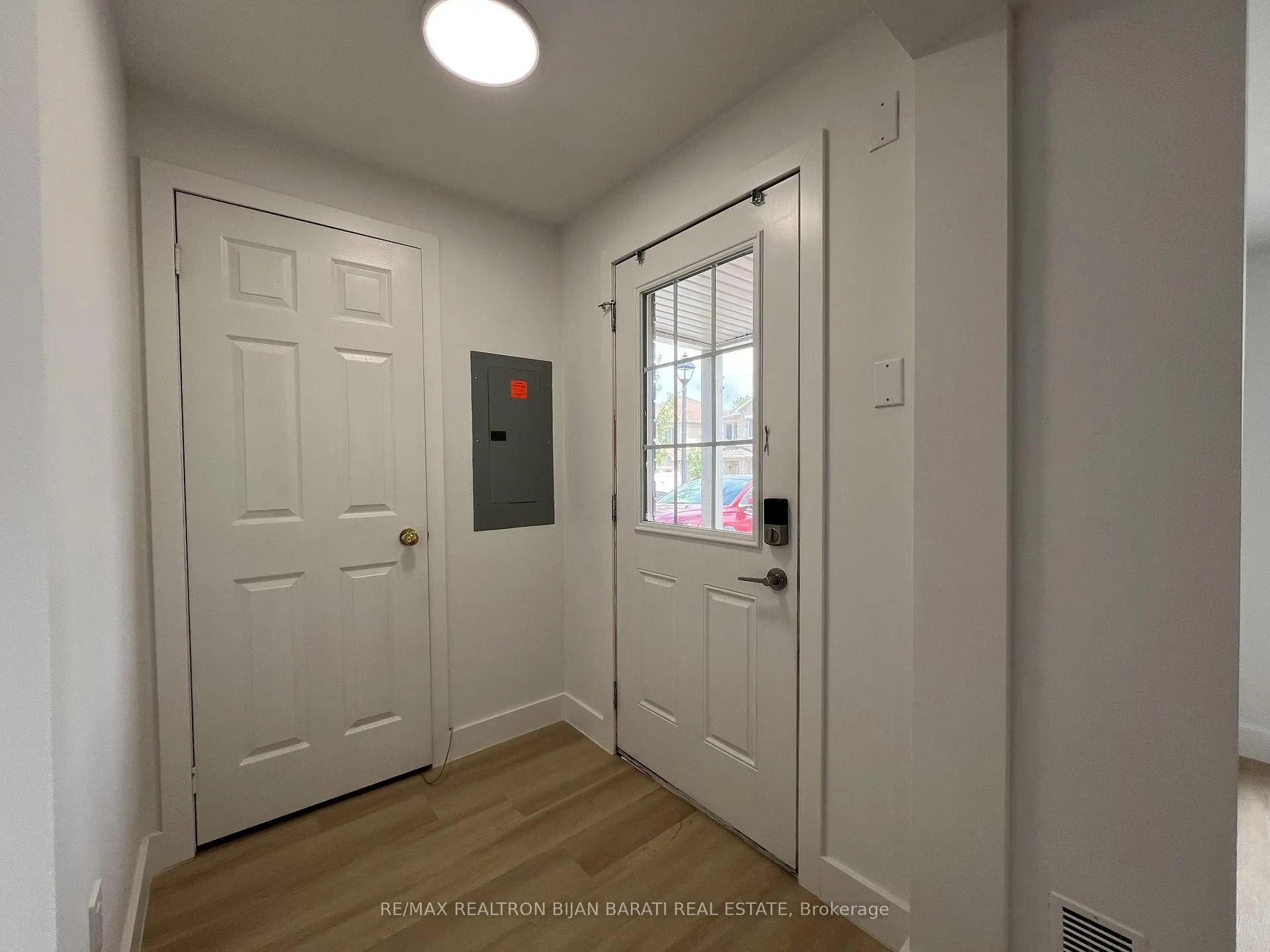 Photo 2 of Unit #33, 175 Stanley Street, Barrie, East Bayfield — HOMEH