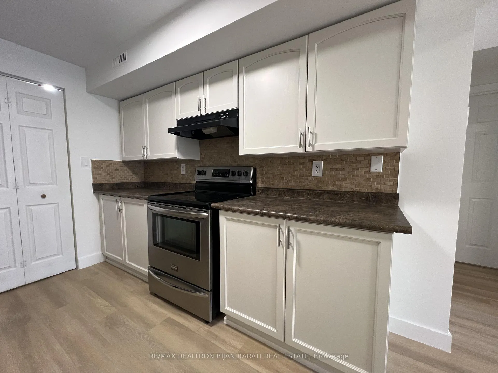 Photo 7 of Unit #33, 175 Stanley Street, Barrie, East Bayfield — HOMEH
