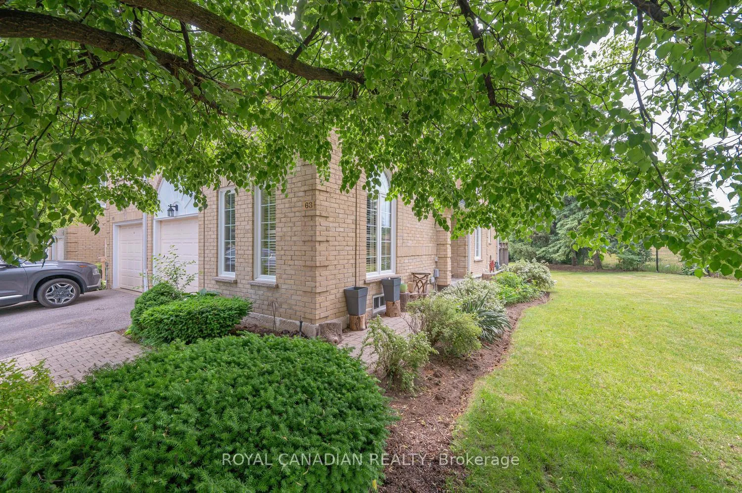 Photo 6 of 63 Heathcliffe Square, Brampton, Central Park — HOMEH
