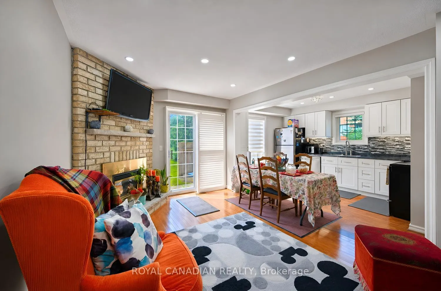 Photo 15 of 63 Heathcliffe Square, Brampton, Central Park — HOMEH