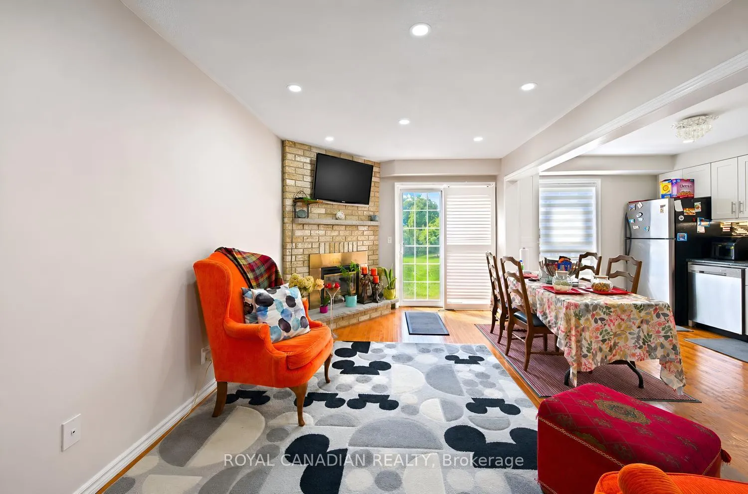 Photo 16 of 63 Heathcliffe Square, Brampton, Central Park — HOMEH