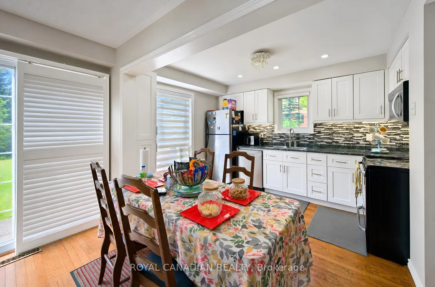 Photo 18 of 63 Heathcliffe Square, Brampton, Central Park — HOMEH