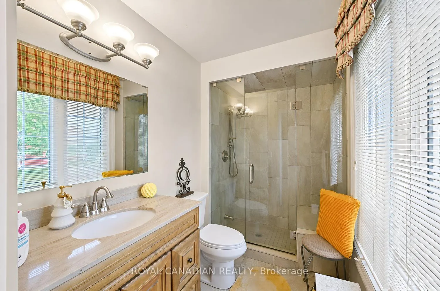 Photo 31 of 63 Heathcliffe Square, Brampton, Central Park — HOMEH