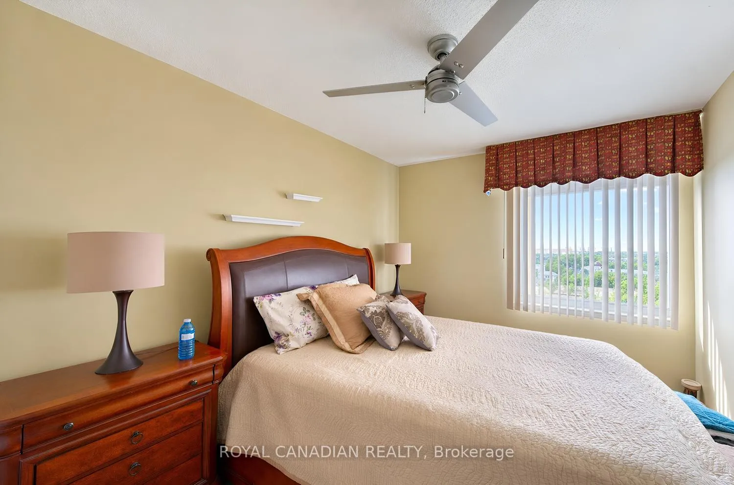 Photo 35 of 63 Heathcliffe Square, Brampton, Central Park — HOMEH
