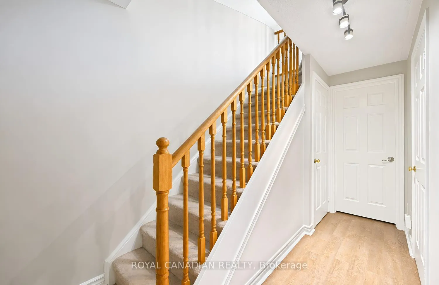 Photo 37 of 63 Heathcliffe Square, Brampton, Central Park — HOMEH