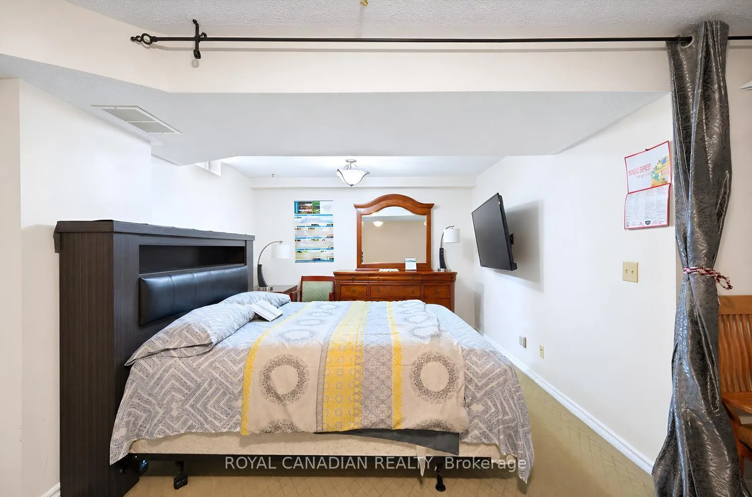 Photo 39 of 63 Heathcliffe Square, Brampton, Central Park — HOMEH