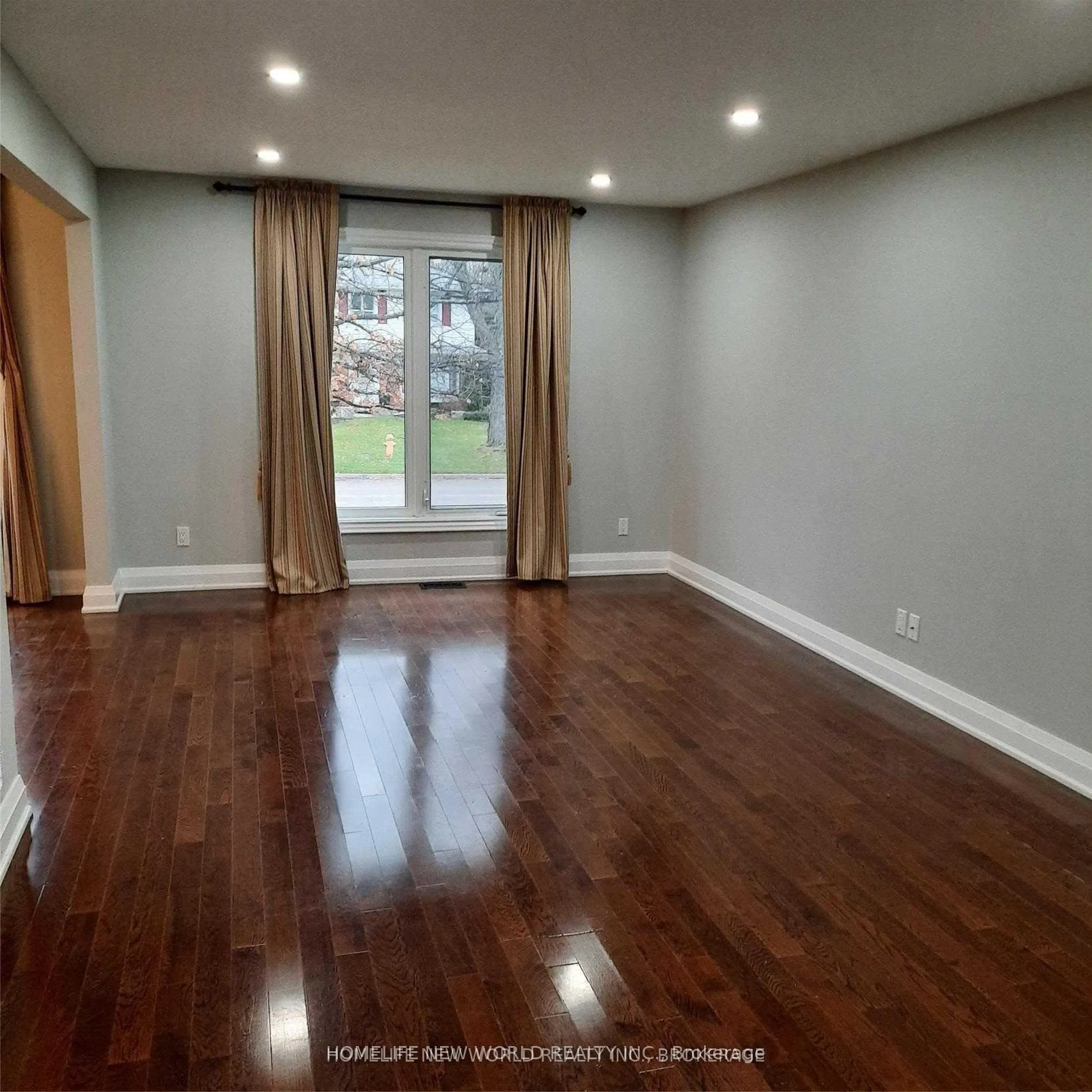Photo 3 of Unit Main, 7 Southdale Drive, Markham, Bullock — HOMEH