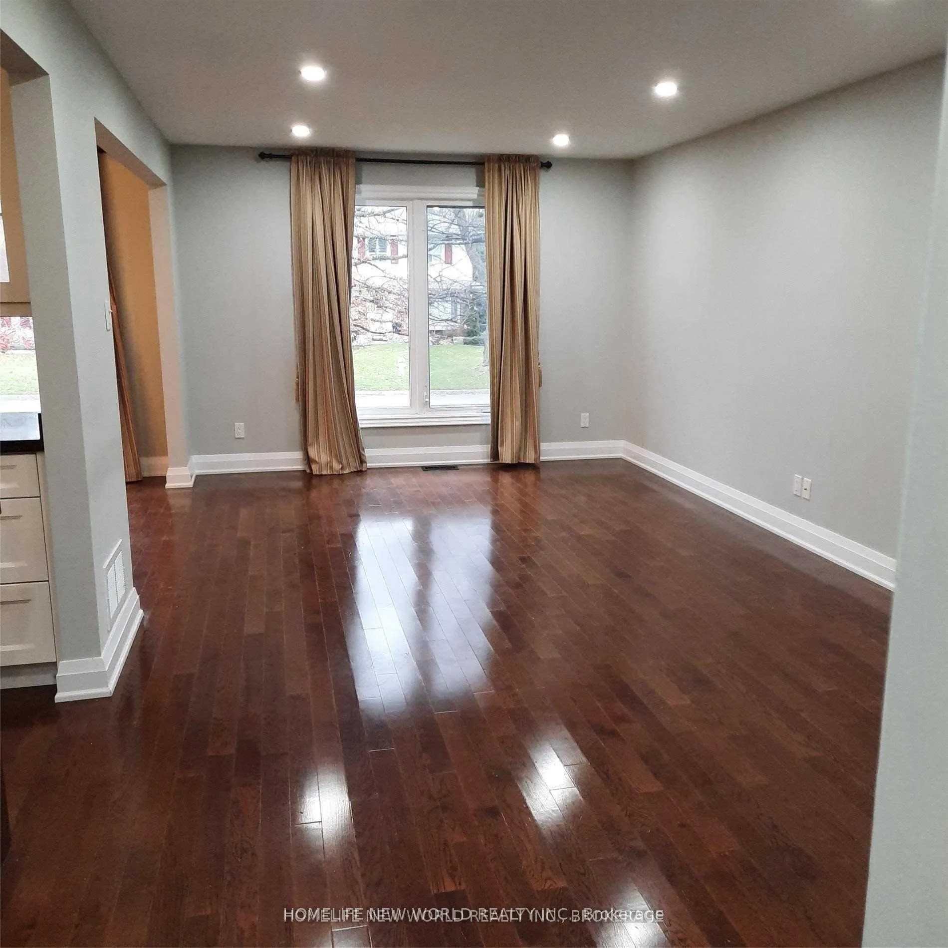 Photo 4 of Unit Main, 7 Southdale Drive, Markham, Bullock — HOMEH
