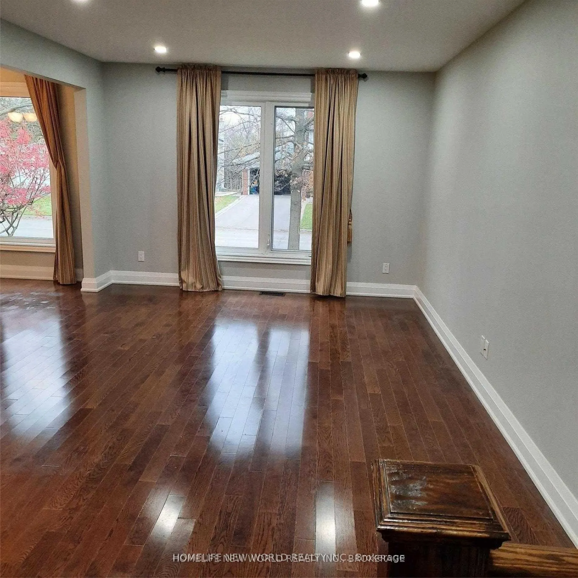 Photo 5 of Unit Main, 7 Southdale Drive, Markham, Bullock — HOMEH