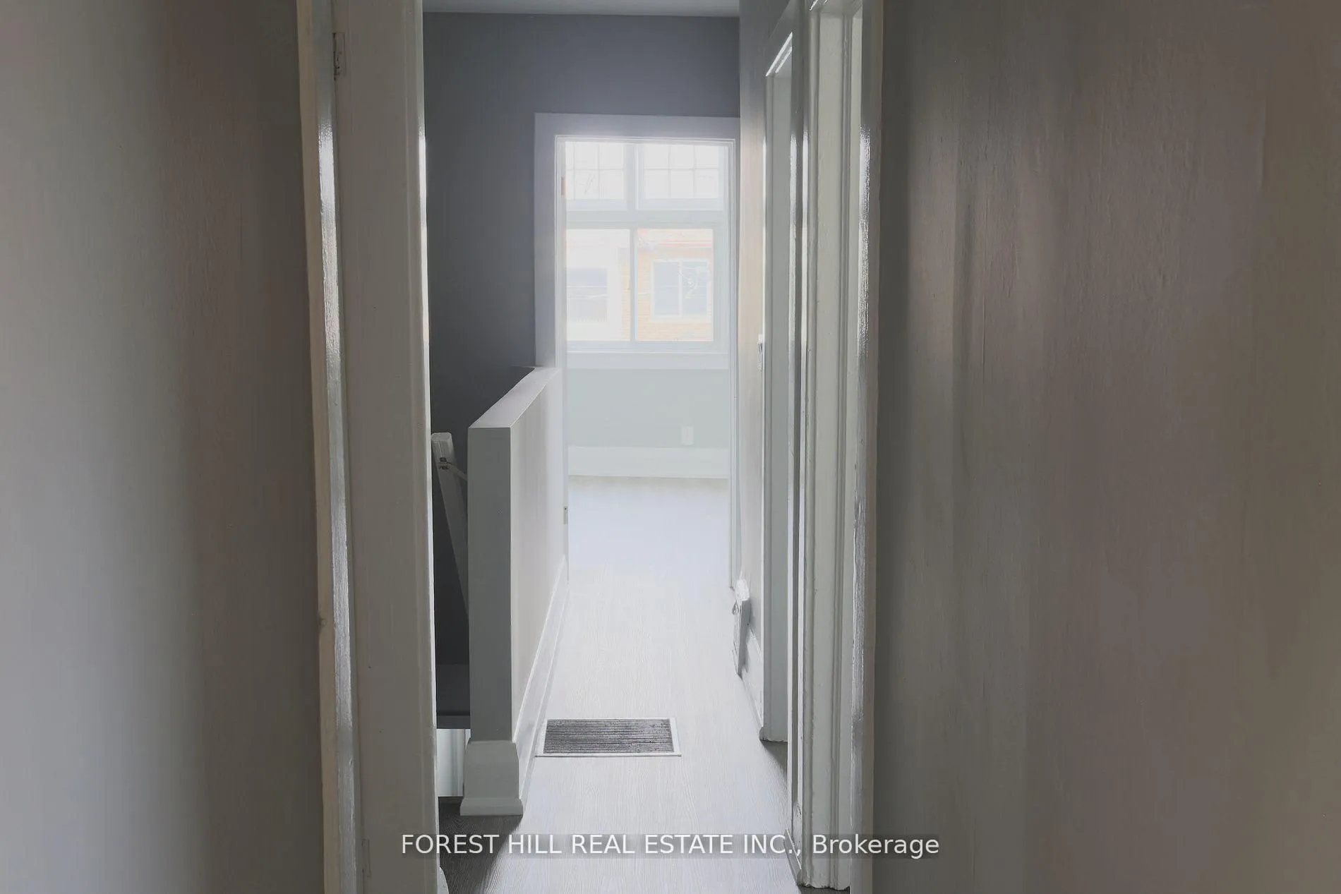 Photo 6 of 919 Kingston Road, Toronto, The Beaches — HOMEH