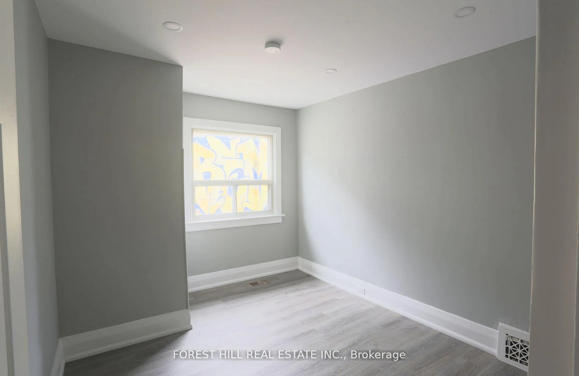 Photo 7 of 919 Kingston Road, Toronto, The Beaches — HOMEH