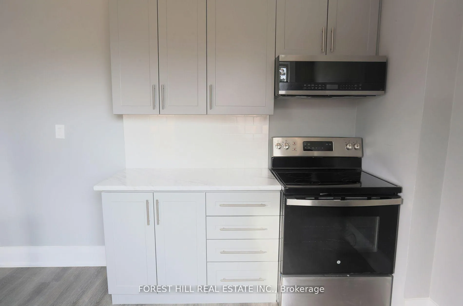 Photo 15 of 919 Kingston Road, Toronto, The Beaches — HOMEH