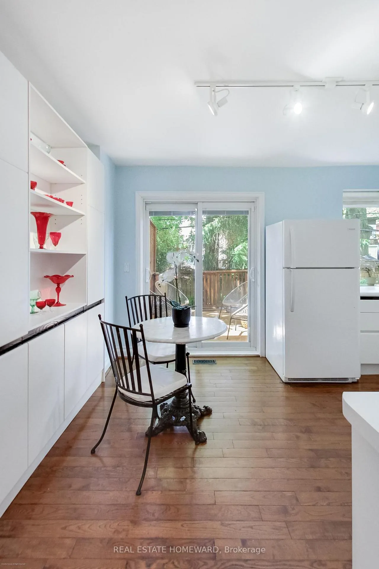 Photo 13 of 138 Lee Avenue, Toronto, The Beaches — HOMEH