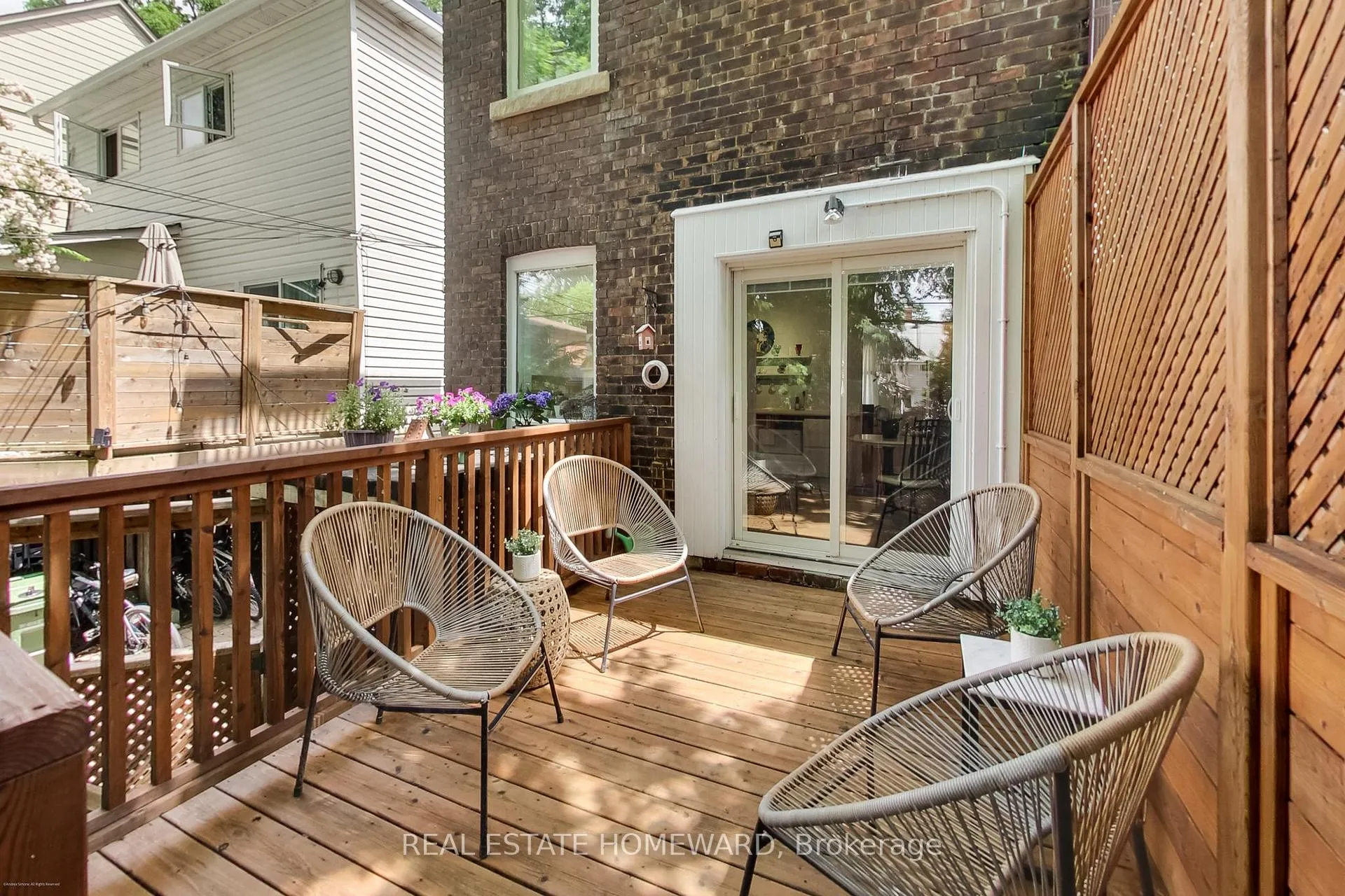 Photo 27 of 138 Lee Avenue, Toronto, The Beaches — HOMEH