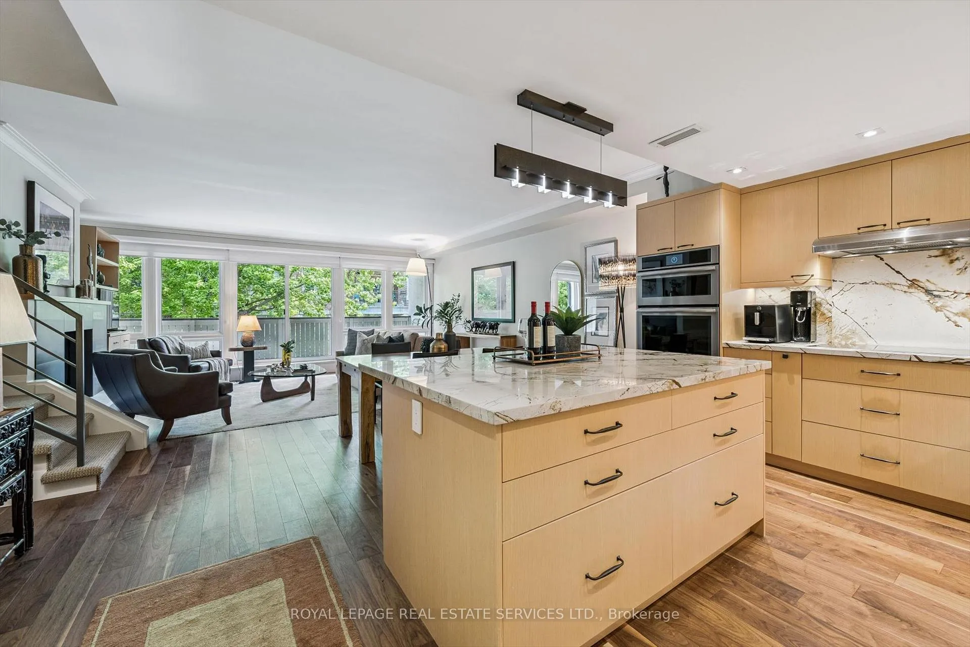 Photo 6 of Unit 305, 71 Old Mill Road, Etobicoke, Kingsway South — HOMEH