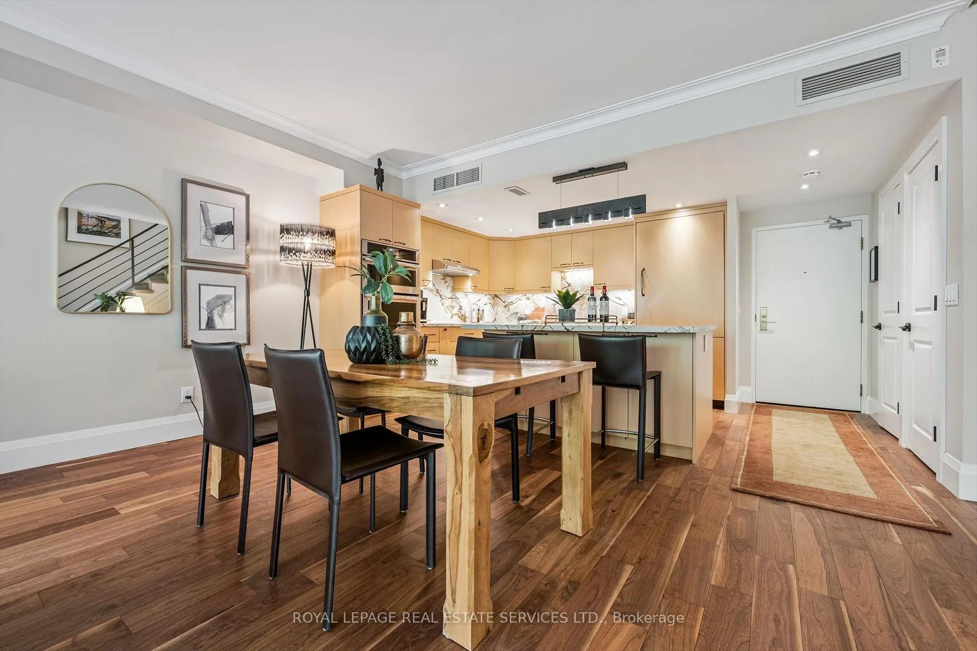 Photo 14 of Unit 305, 71 Old Mill Road, Etobicoke, Kingsway South — HOMEH