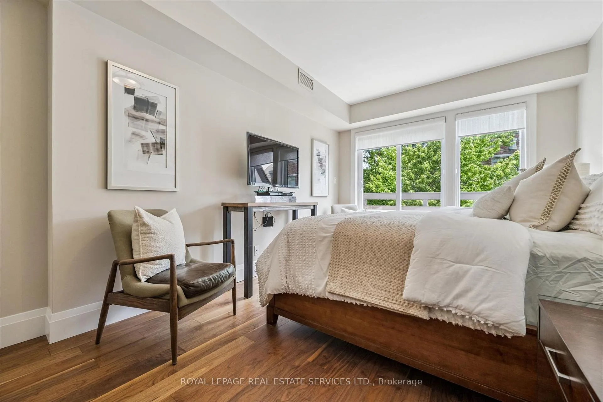 Photo 27 of Unit 305, 71 Old Mill Road, Etobicoke, Kingsway South — HOMEH
