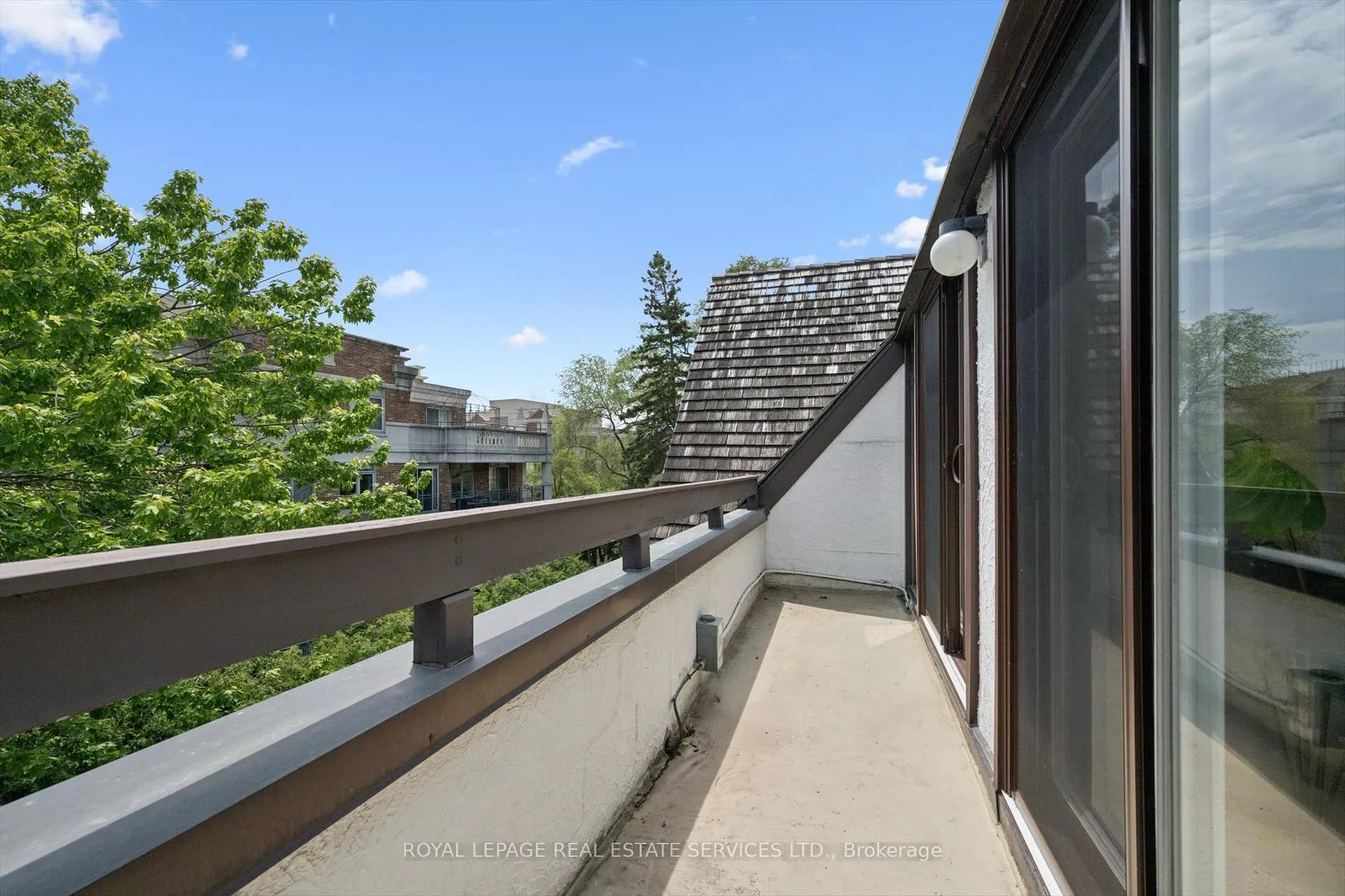 Photo 35 of Unit 305, 71 Old Mill Road, Etobicoke, Kingsway South — HOMEH