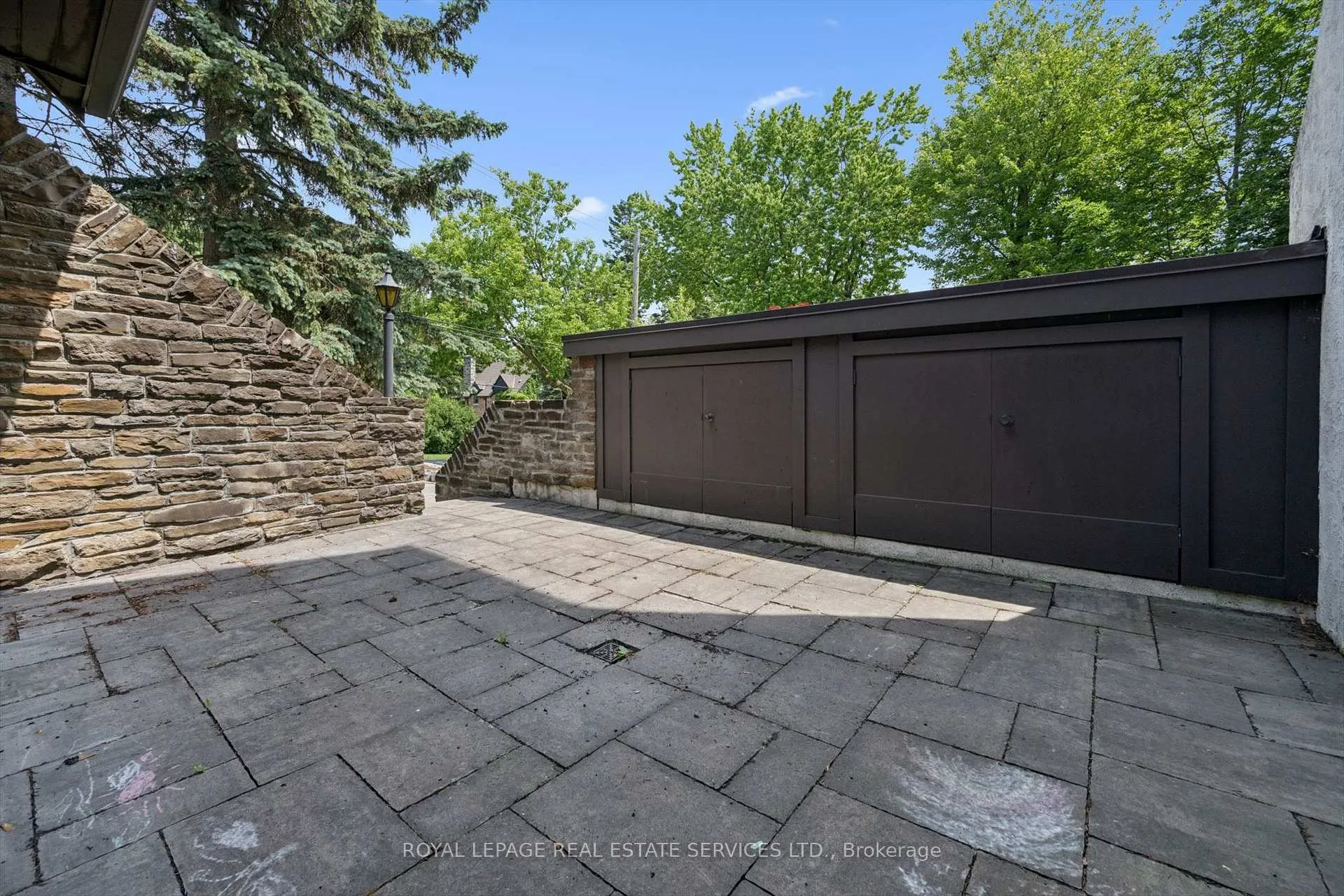 Photo 37 of Unit 305, 71 Old Mill Road, Etobicoke, Kingsway South — HOMEH