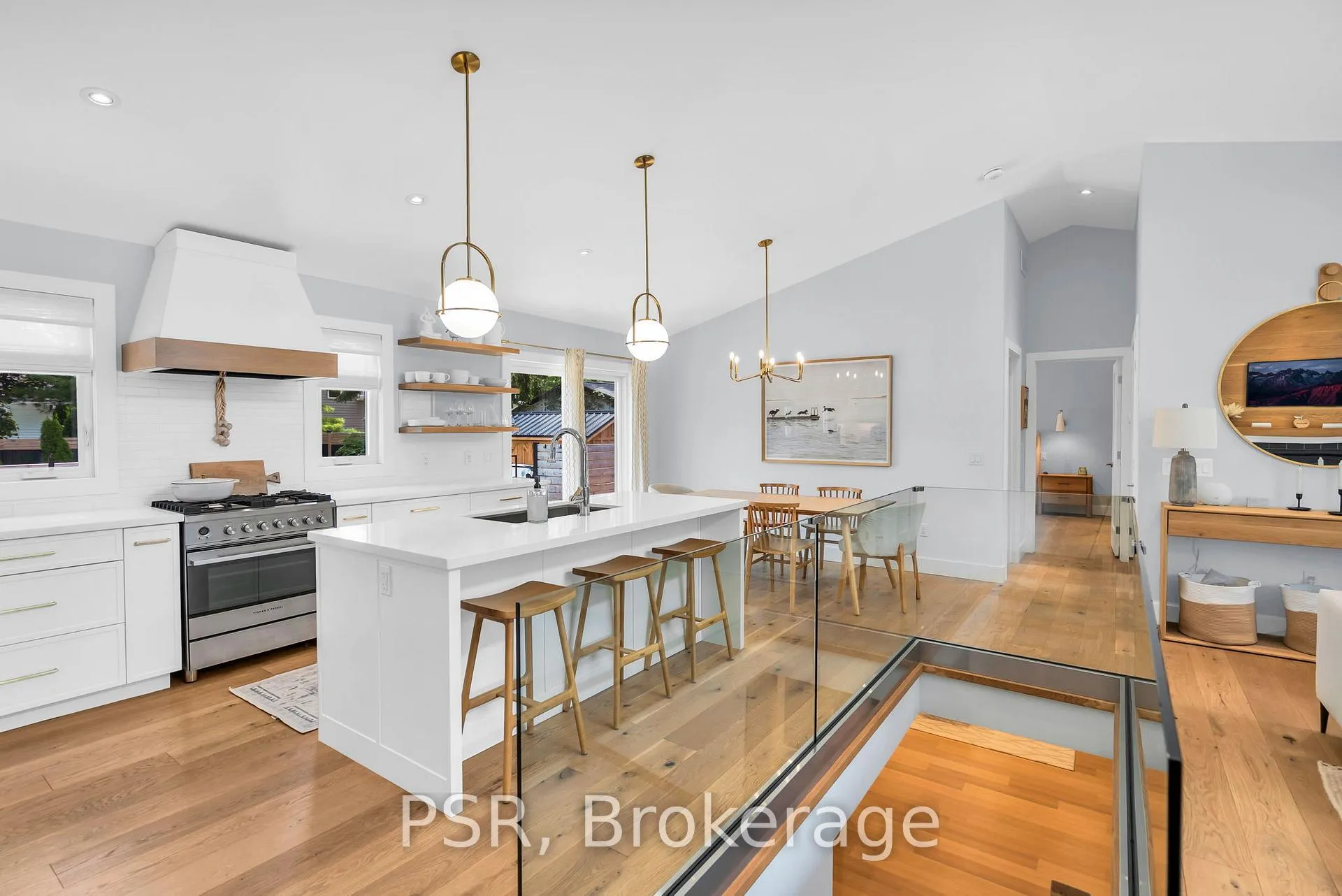 Photo 11 of 21 Blake Street, Meaford — HOMEH