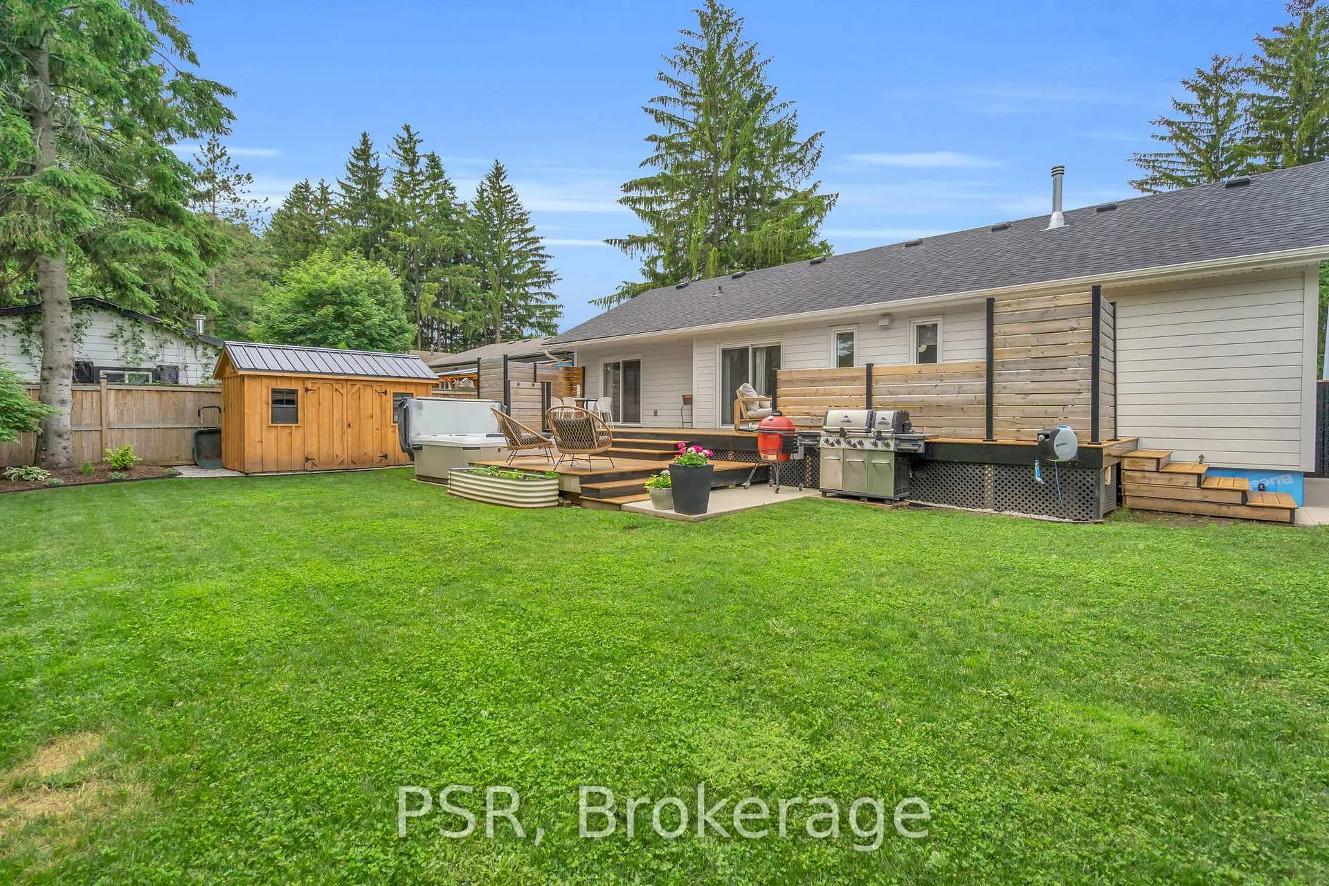 Photo 23 of 21 Blake Street, Meaford — HOMEH