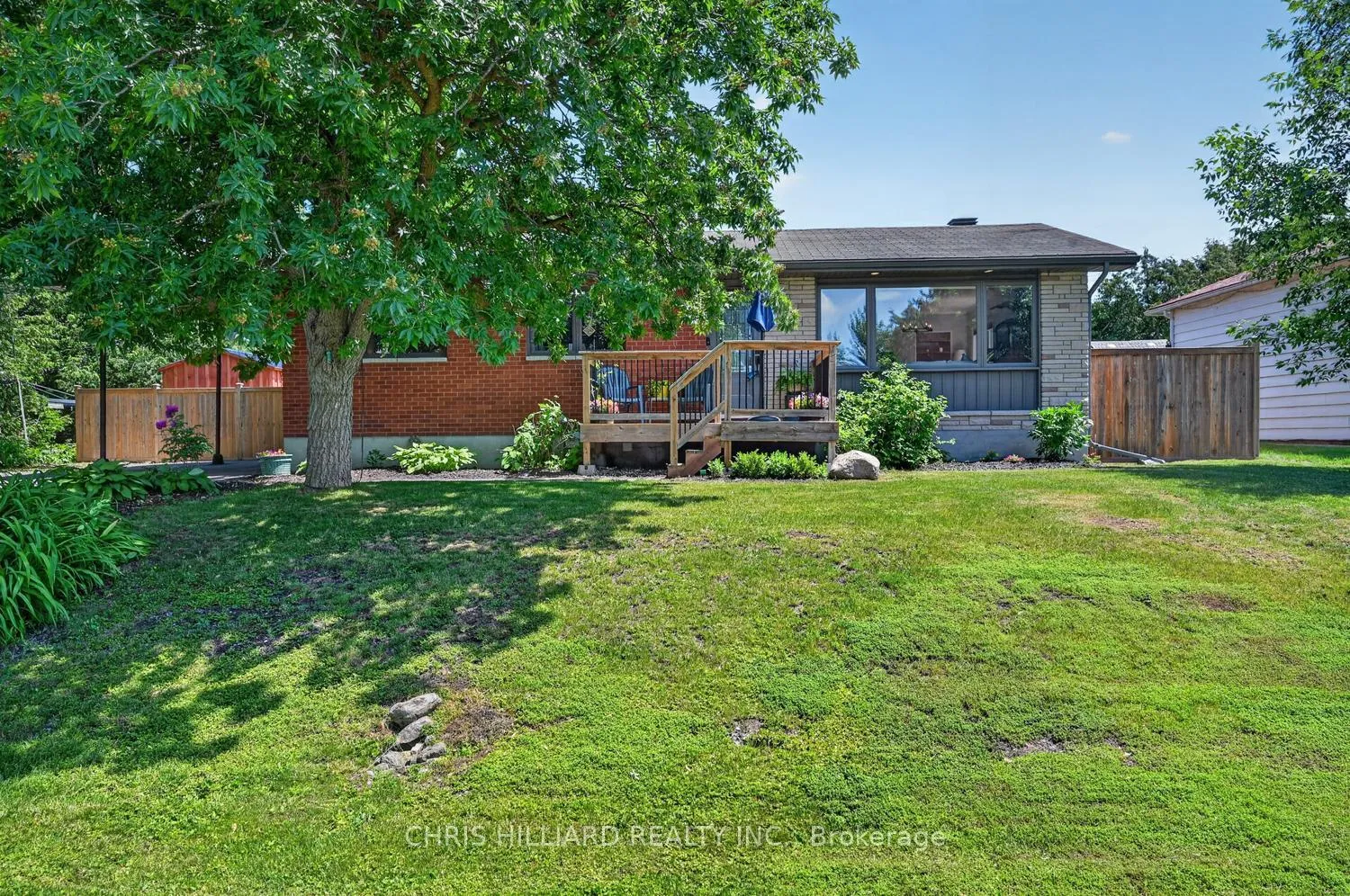 Photo 3 of 5277 Hillcrest Drive, Ottawa, Manotick Long Island & Nicholls Island — HOMEH