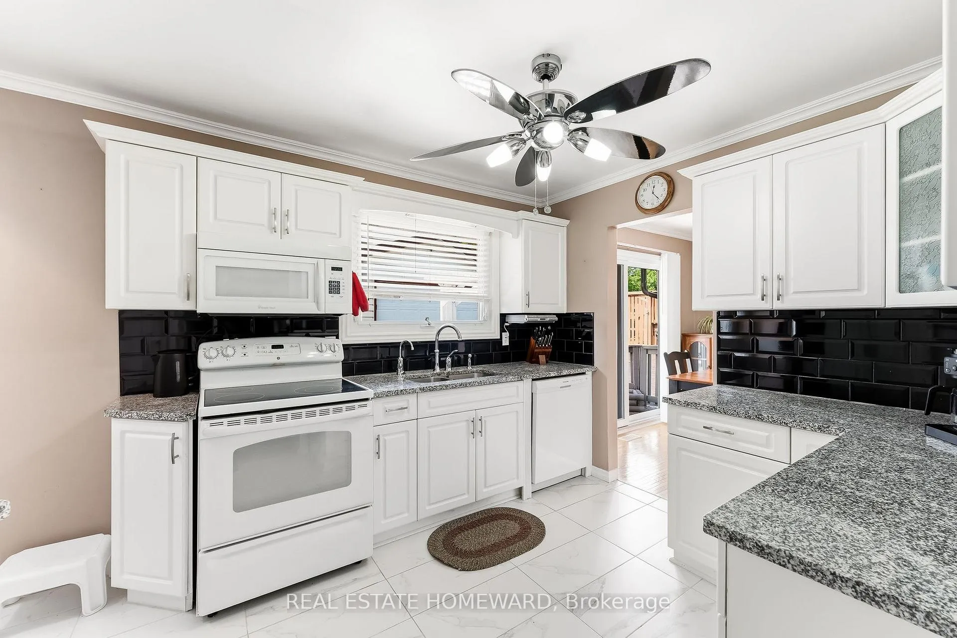 Photo 11 of 10 Cory Crescent, Quinte West, Trenton Ward — HOMEH