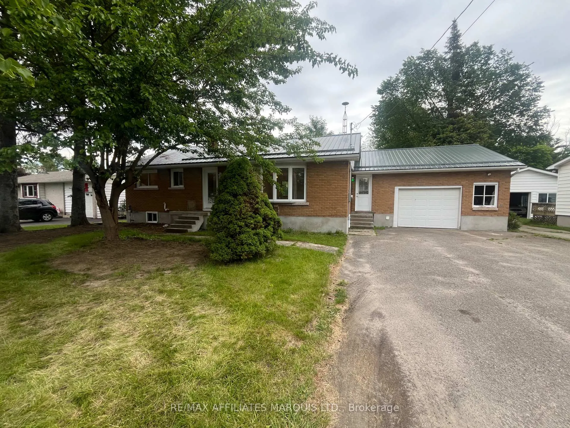 Photo 1 of 1065 County Rd 15 Street, Augusta, Augusta Twp — HOMEH