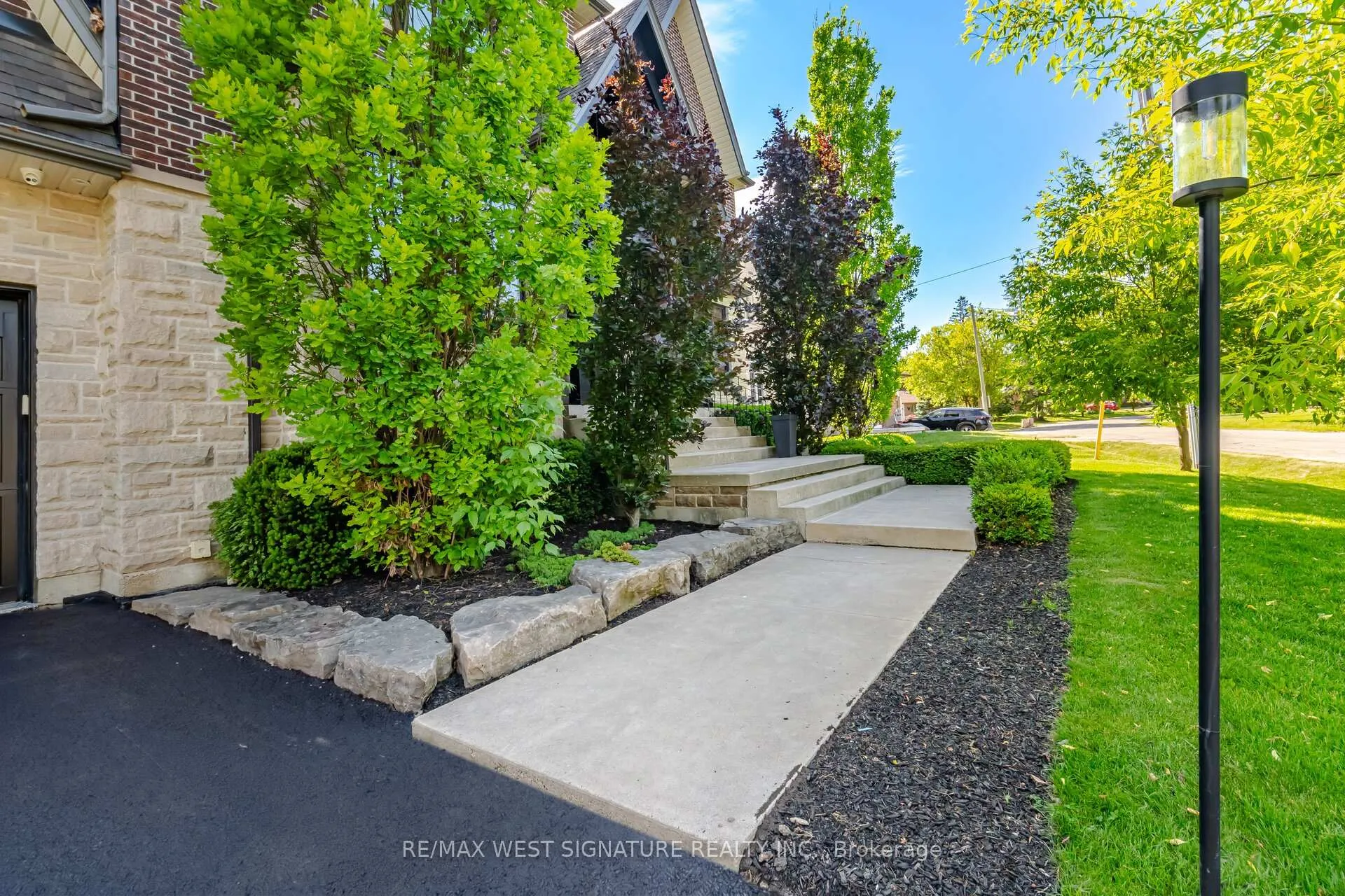 Photo 7 of 76 Lynwood Crescent, King, Nobleton — HOMEH